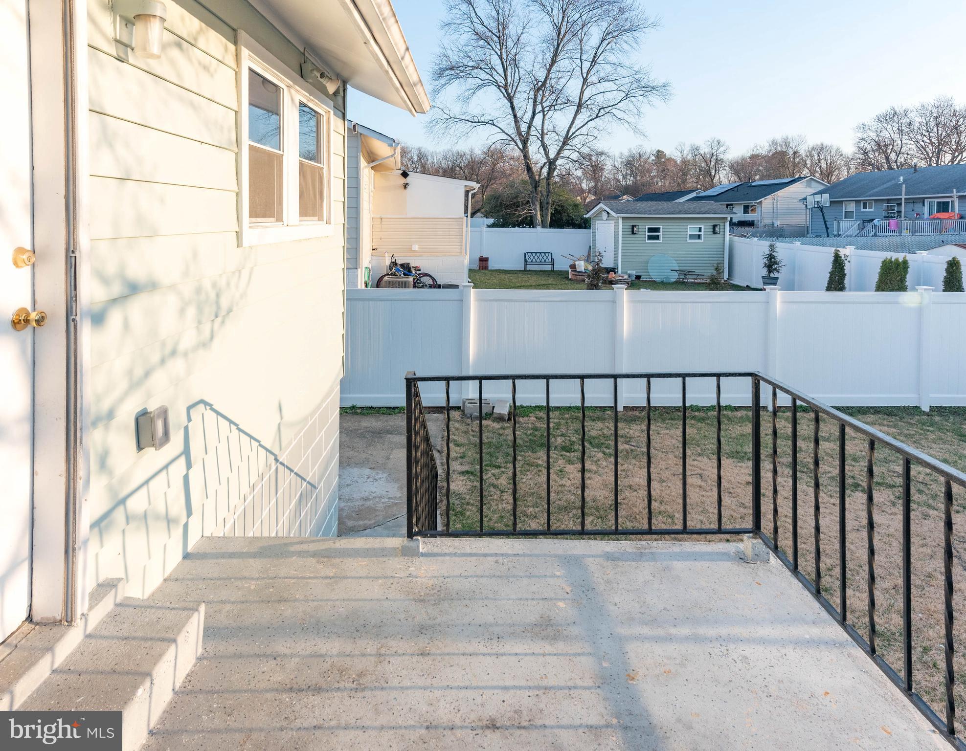 GLENARDEN WOODS - Residential