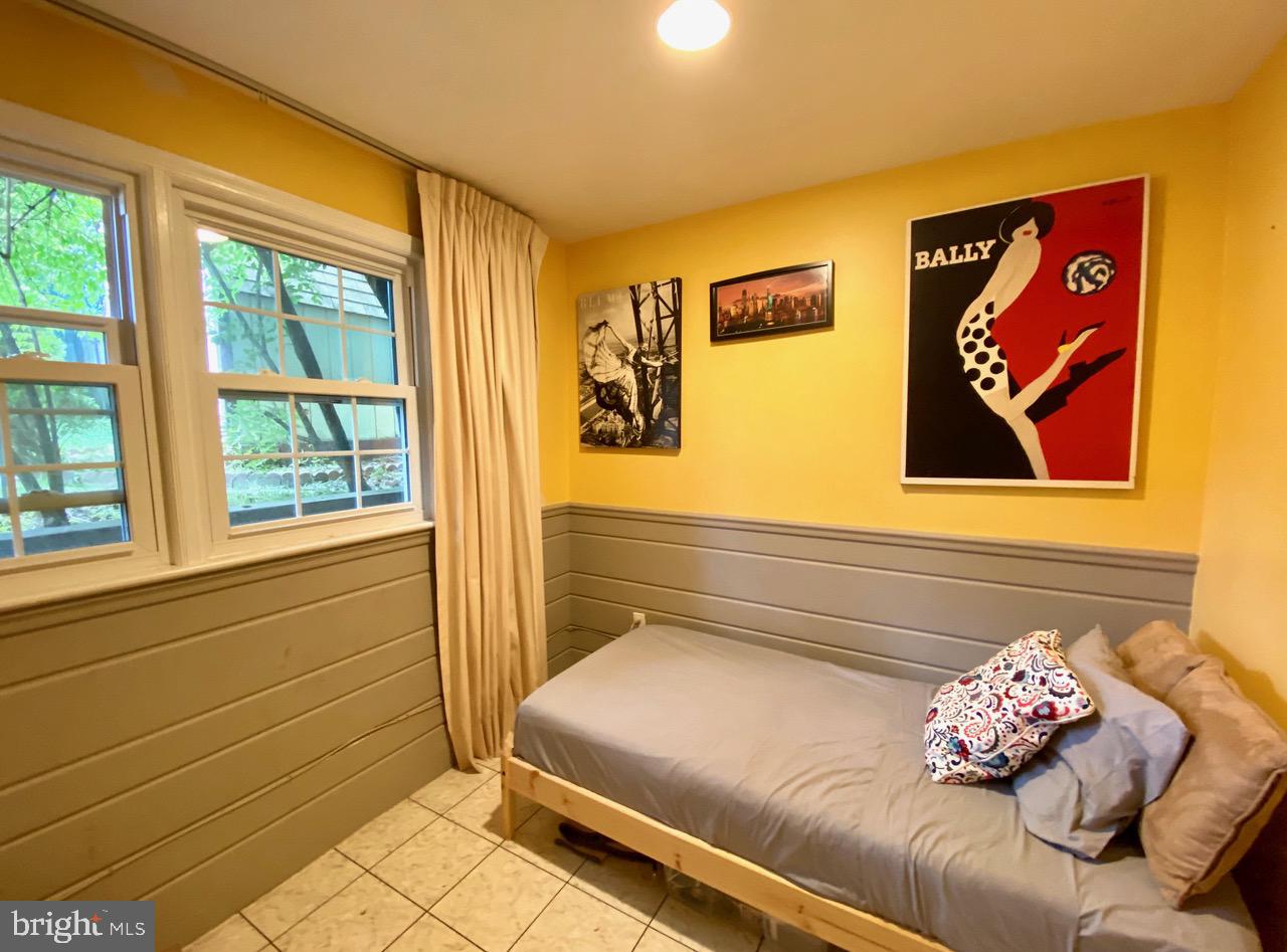 THE FOREST - Residential Lease