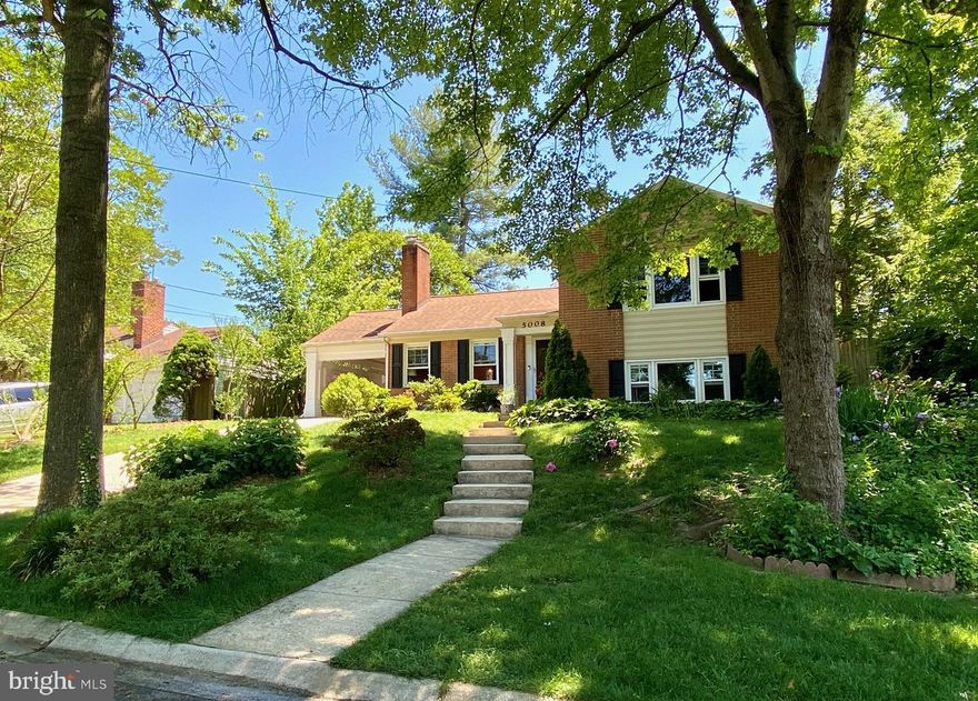 THIS MAGNIFICENT  RENOVATED 4 LEVEL SPLIT 4 BEDROOMS & 3 BATHROOMS IS A MUST SEE IN THE FOREST -  SUNNY, LUMINOUS & IN A DESIRABLE LOCATION -  LOCATED IN A QUIET STREET & YET CLOSE  TO NIH/FRENCH  INTERNATIONAL SCHOOL LYCEE ROCHAMBEAU/BETHESDA NAVAL METRO AND MUCH MUCH MORE  -  TOTAL RENOVATION OF GOURMET KITCHEN AND ALL BATHROOMS WITH LUXURY PORCELLANOSA  - STAINLES STEEL APPLIANCES - BEAUTIFUL HARDWOOD FLOORS ON 3 LEVELS - FRESHLY PAINTED - OPEN FLOOR PLAN IN THE MAIN LEVEL BOASTS INTO A SPACIOUS SUN ROOM WITH FLOOR TO CEILING WINDOWS WHICH OPEN TO A PANORAMIC DECK & YARD - THE LOWER LEVEL BOASTS  A SPACIOUS FAMILY ROOM & AN EN-SUITE BEDROOM/IN-LAW SUITE - THIS HOUSE IS PERFECT FOR ENTERTAINING AND FOR CHILDREN.