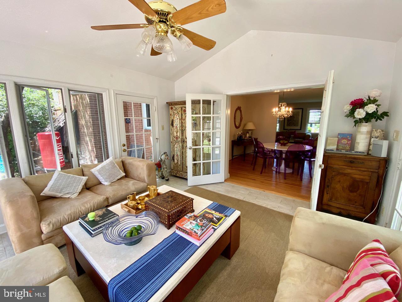 THE FOREST - Residential Lease