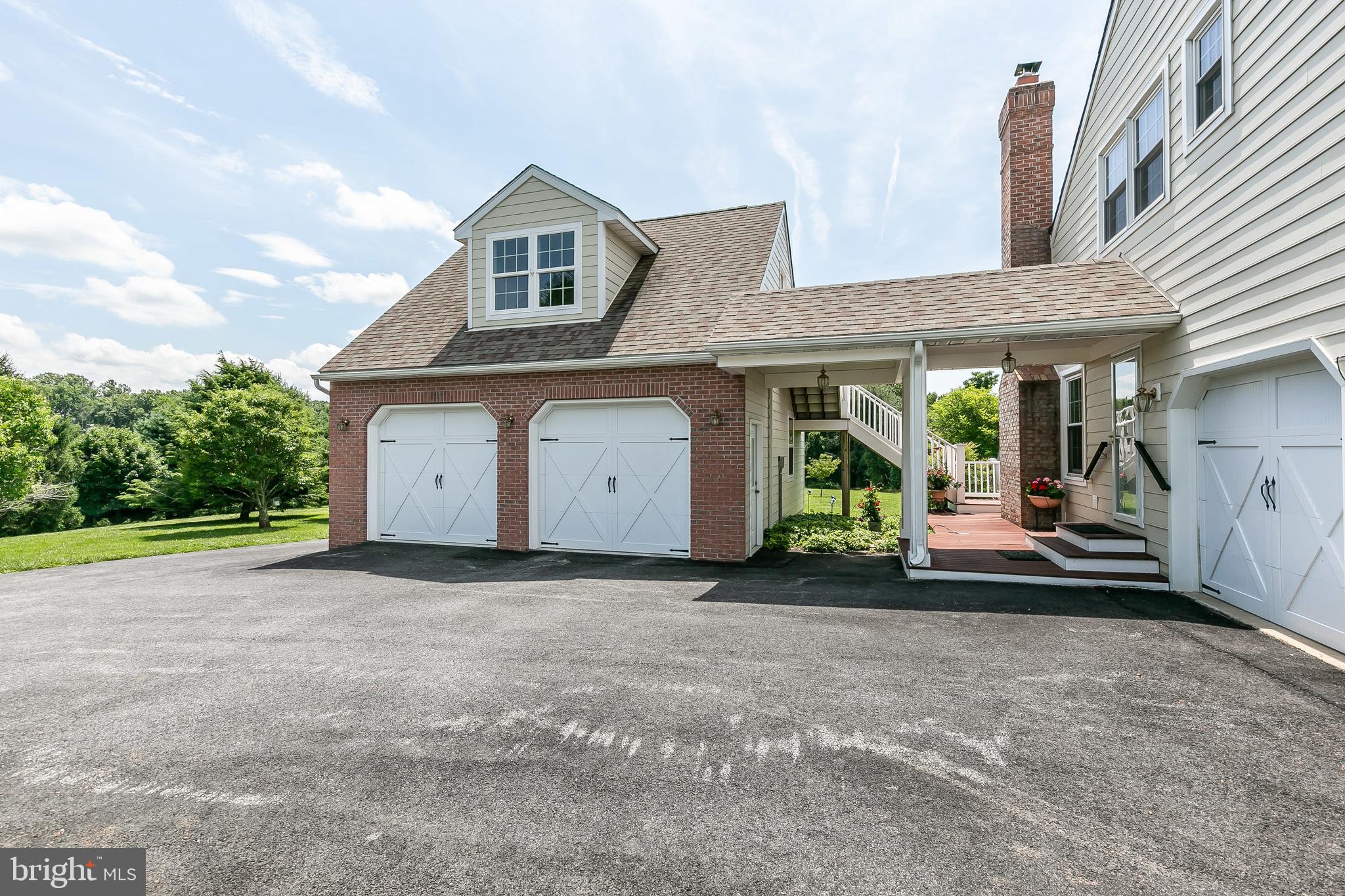 FOX RIDGE ESTATES - Residential