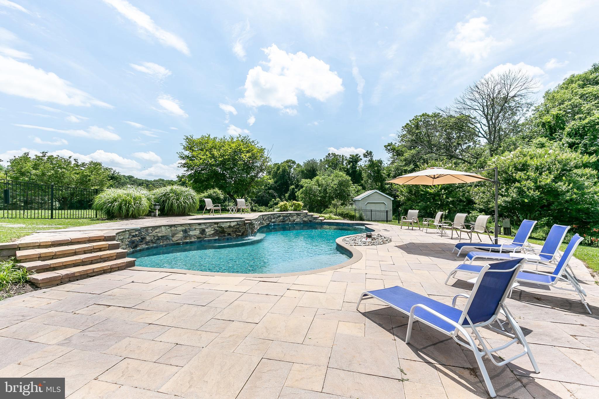 FOX RIDGE ESTATES - Residential