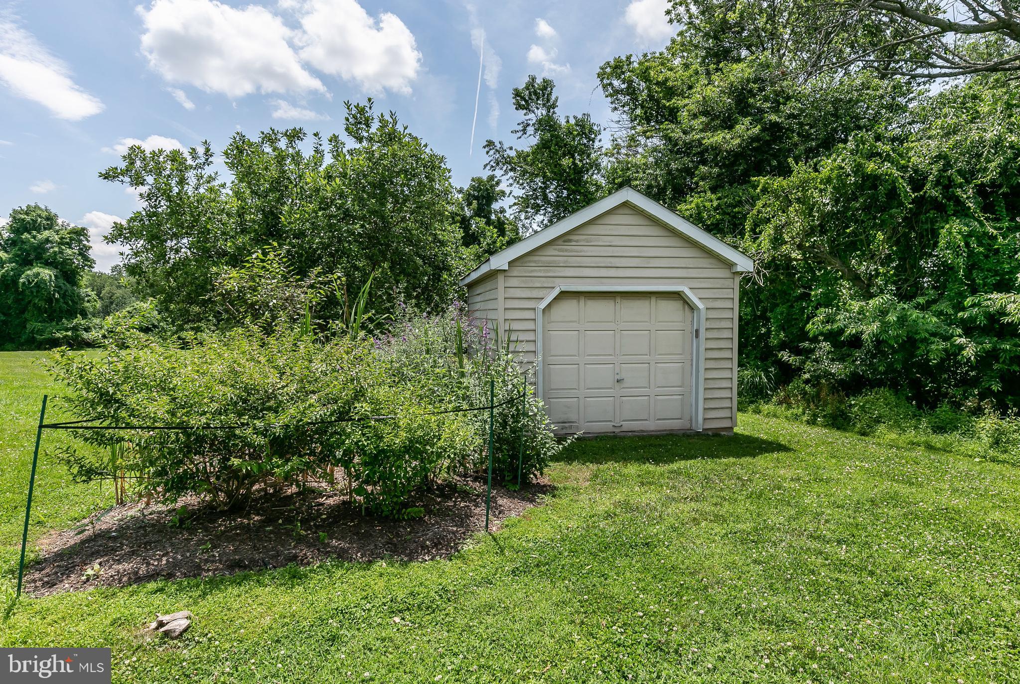 FOX RIDGE ESTATES - Residential