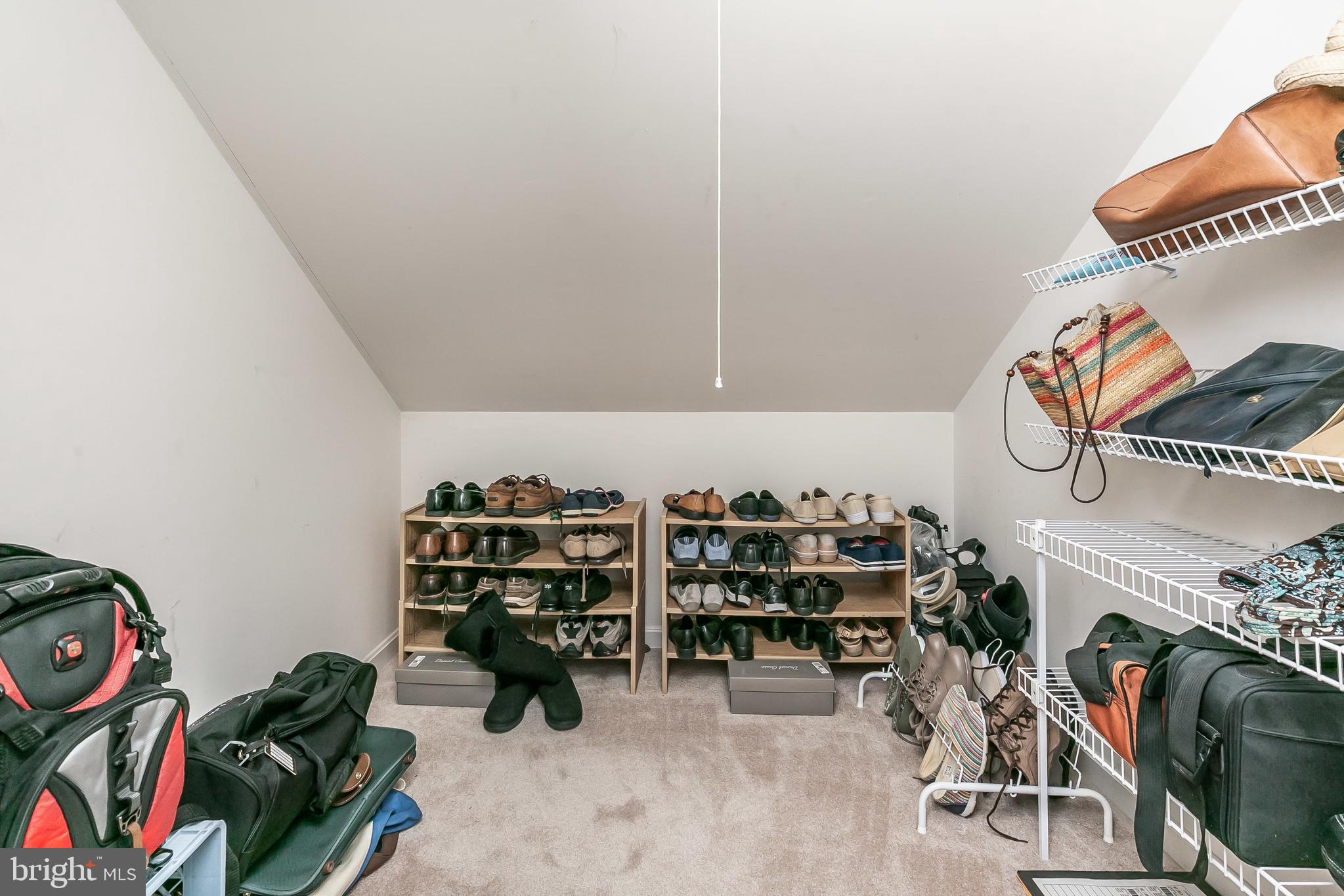 FOX RIDGE ESTATES - Residential