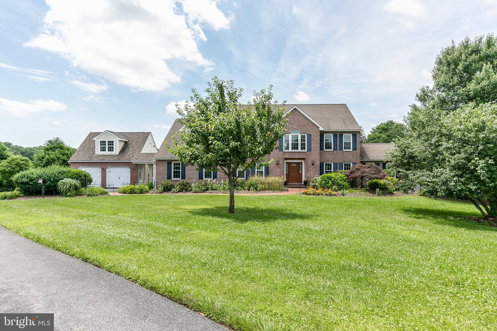 FOX RIDGE ESTATES - Residential