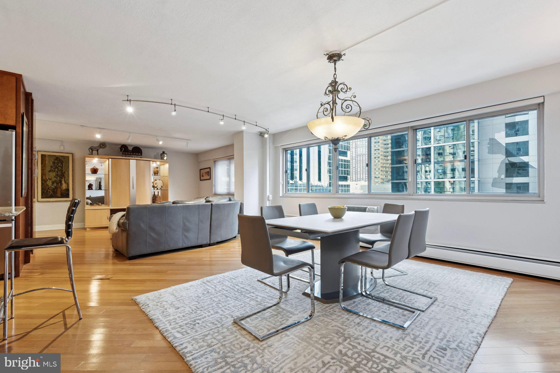 RITTENHOUSE SQUARE - Residential