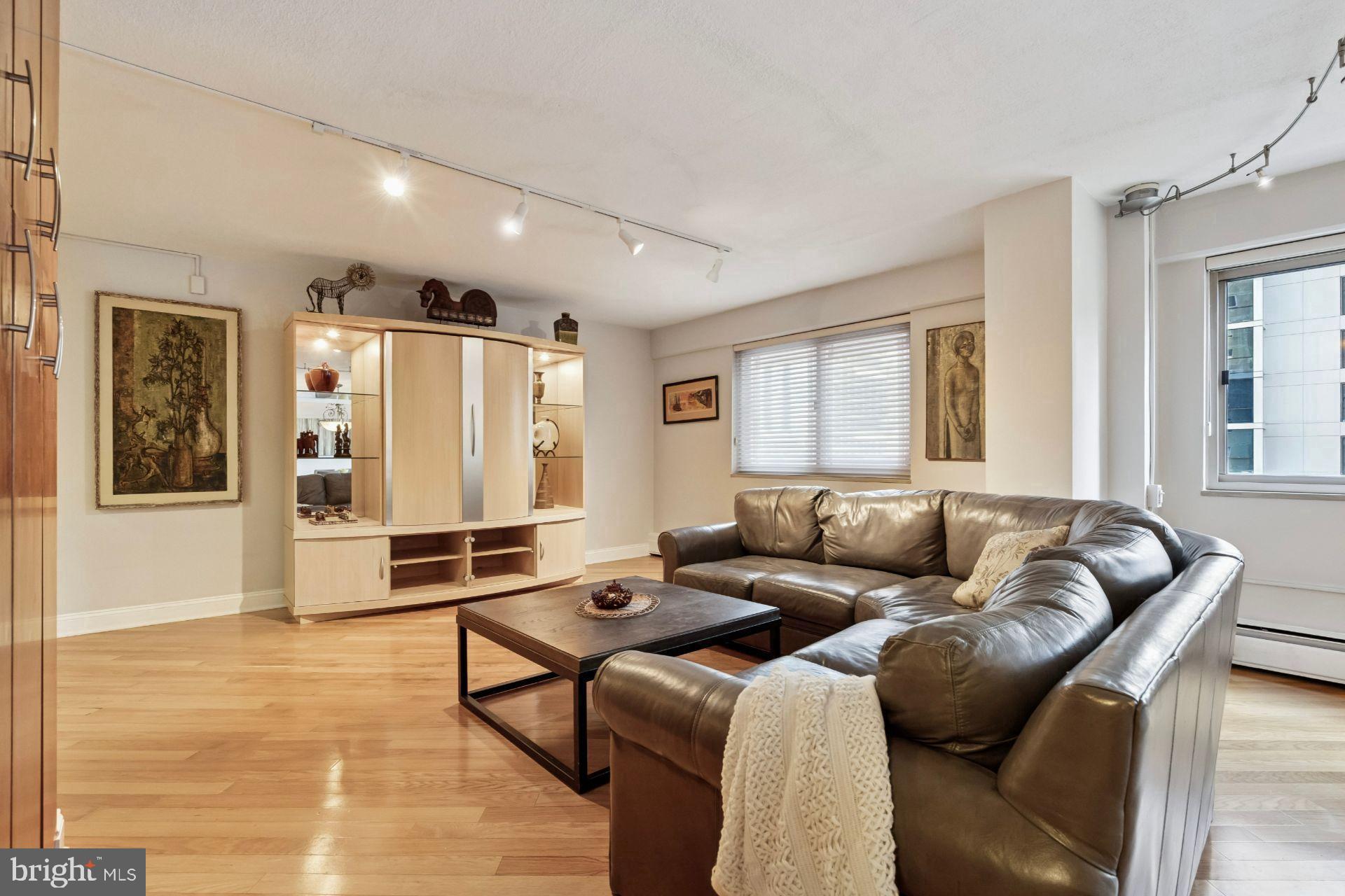 RITTENHOUSE SQUARE - Residential