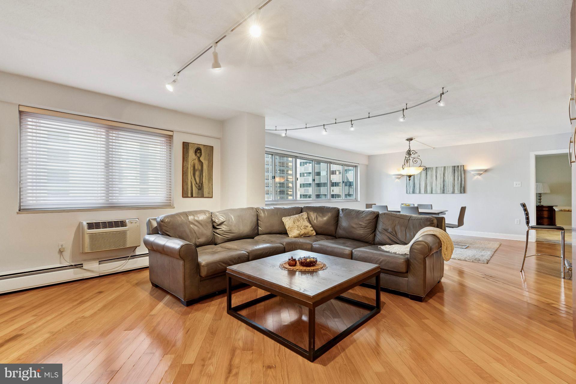 RITTENHOUSE SQUARE - Residential