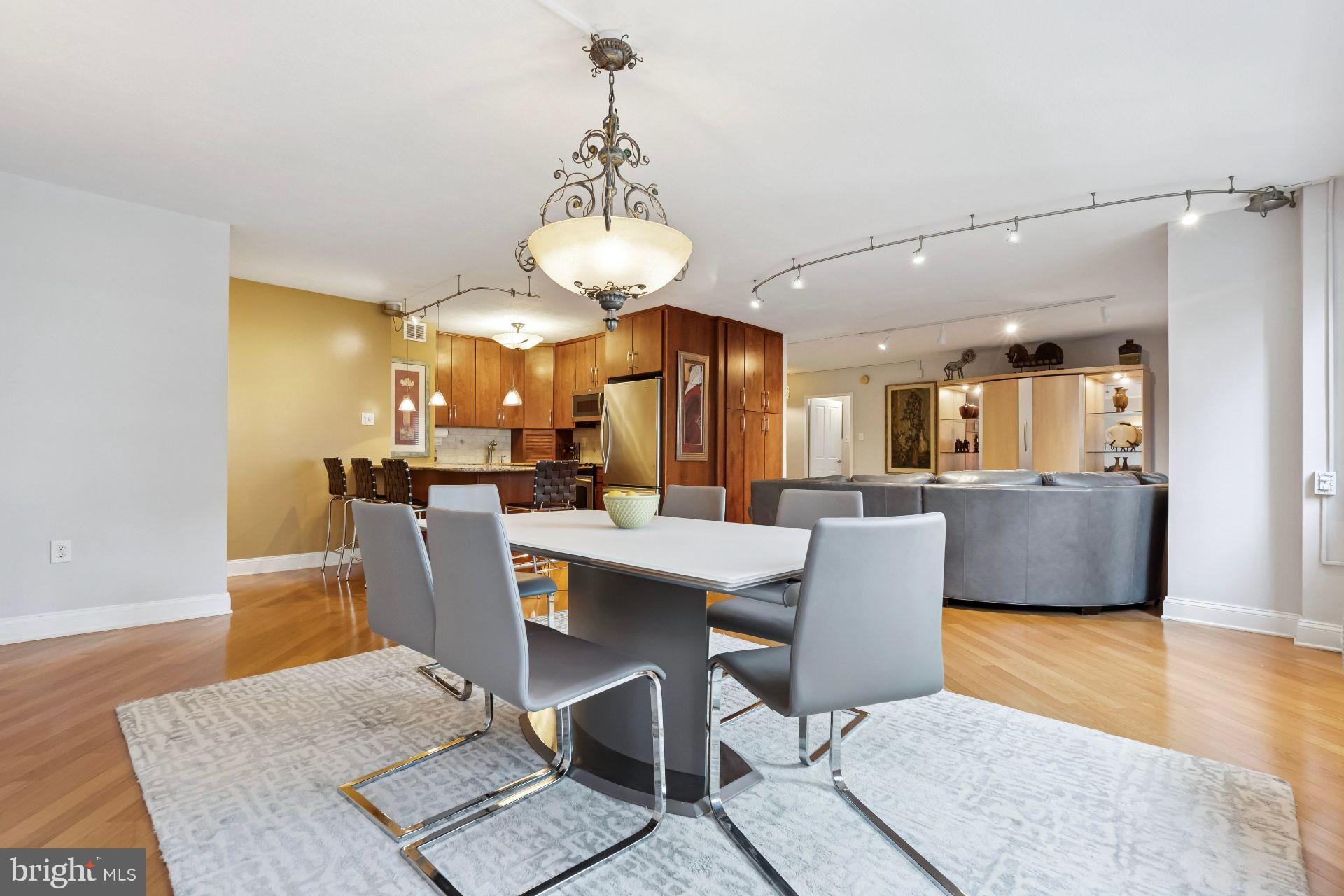 RITTENHOUSE SQUARE - Residential