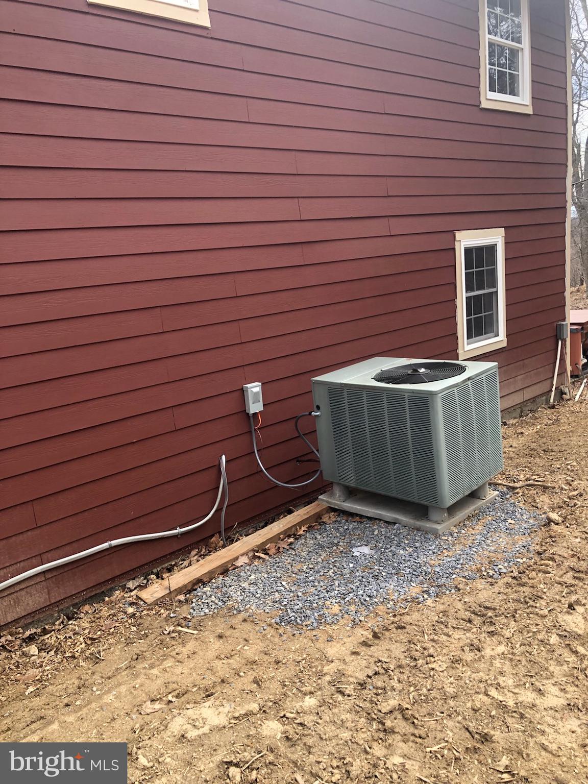 STAGECOACH STOP @ CAPON BRIDGE - Residential