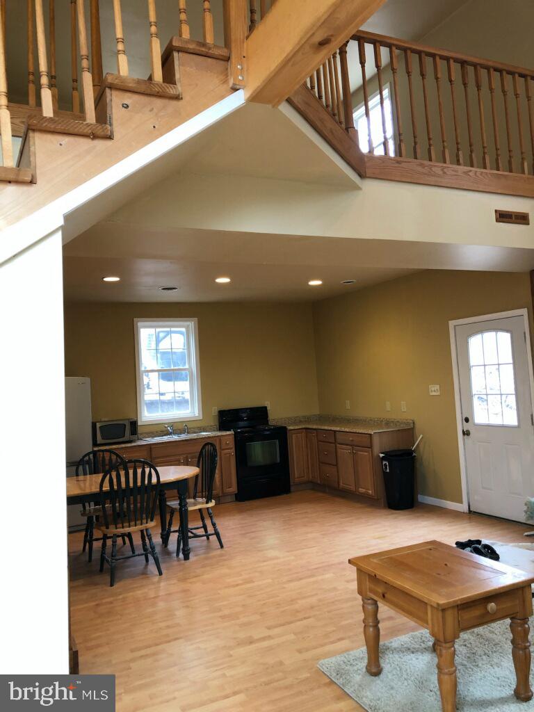 STAGECOACH STOP @ CAPON BRIDGE - Residential