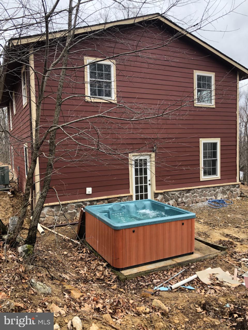 STAGECOACH STOP @ CAPON BRIDGE - Residential