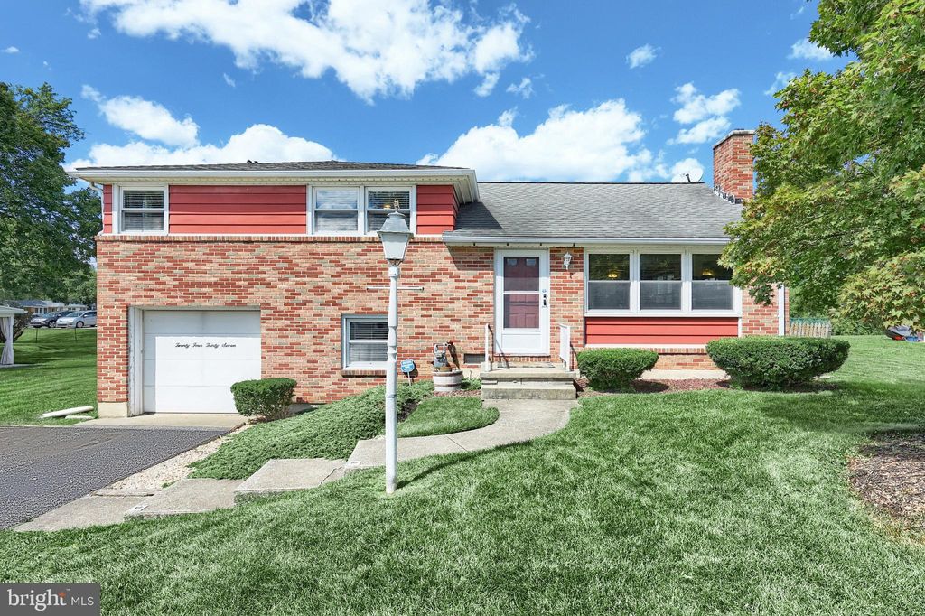Photo of 2437 Schoolhouse Lane, YORK, PA 17402 (MLS # PAYK2089422)