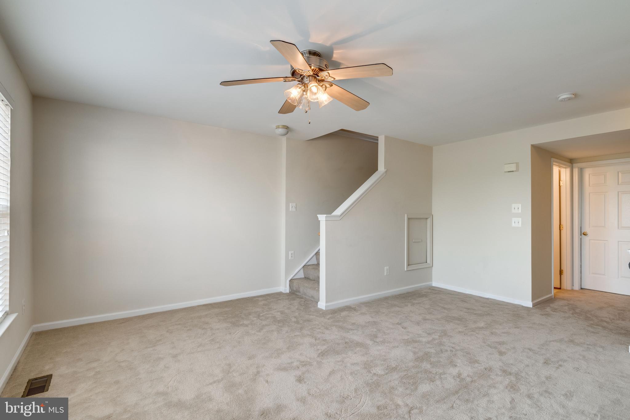 ASHBURN VILLAGE - Residential