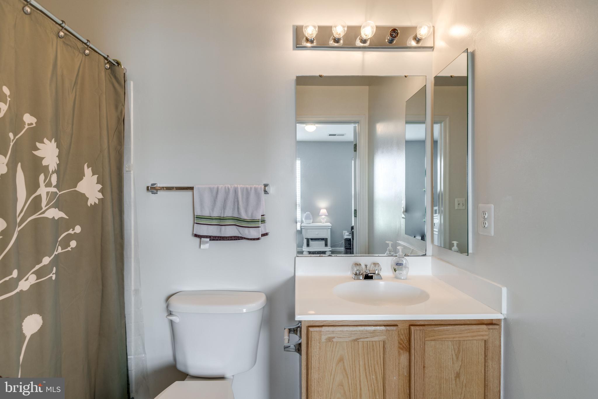 ASHBURN VILLAGE - Residential