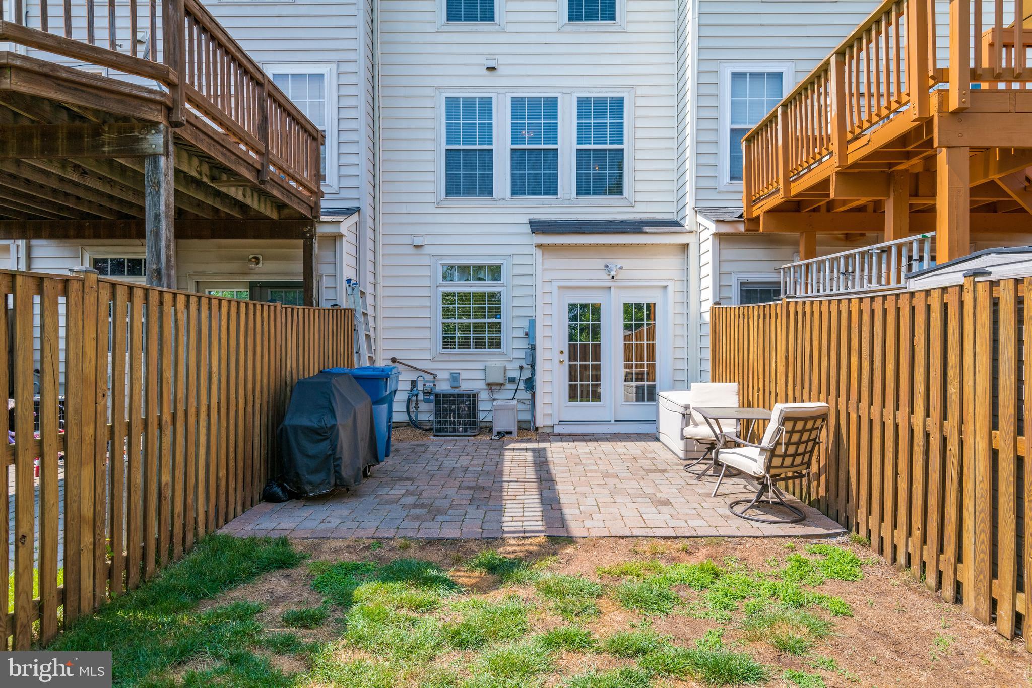 ASHBURN VILLAGE - Residential