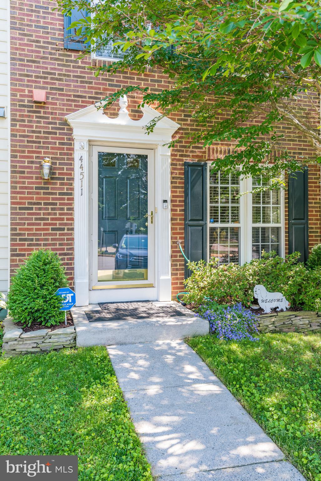 ASHBURN VILLAGE - Residential