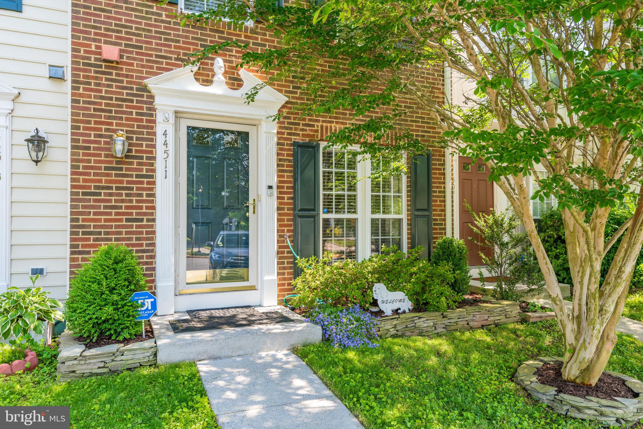 ASHBURN VILLAGE - Residential