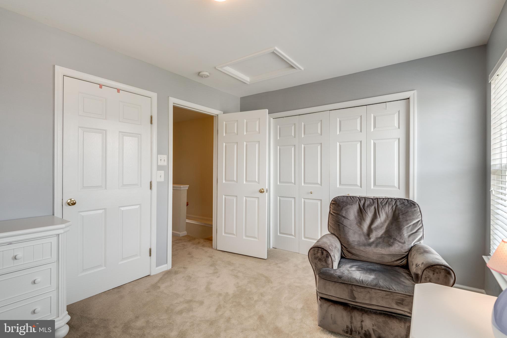 ASHBURN VILLAGE - Residential