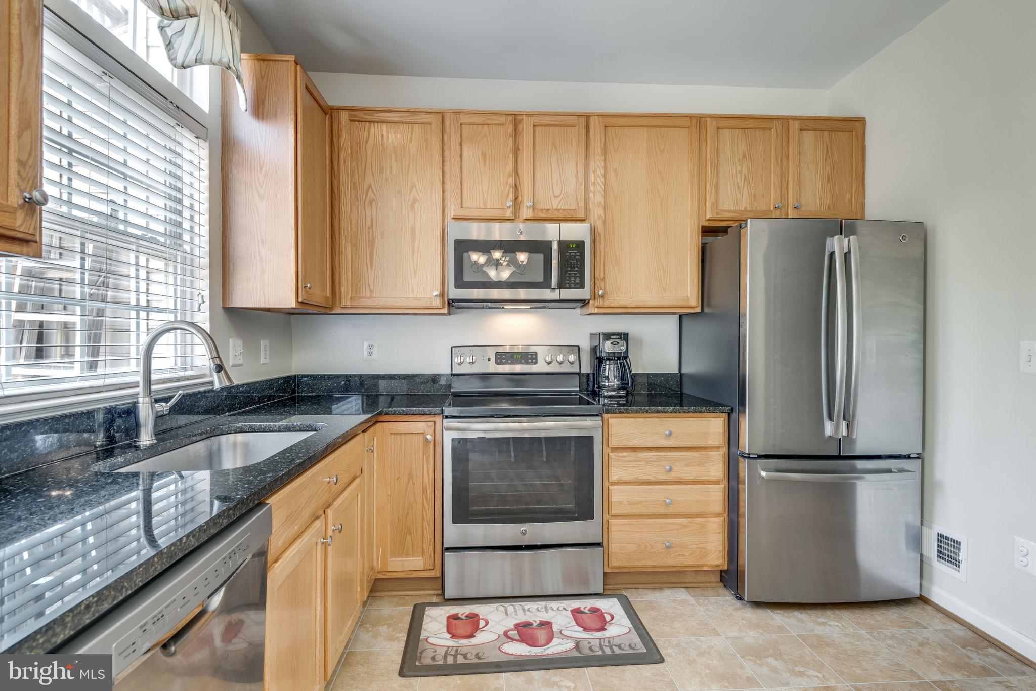 ASHBURN VILLAGE - Residential