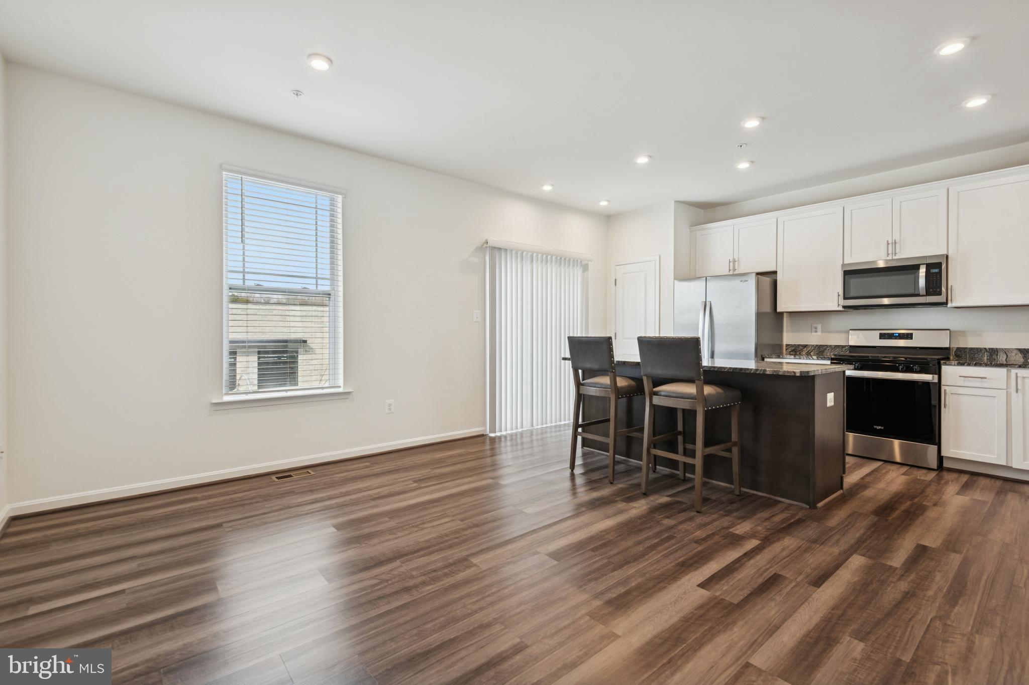 WOLF RUN LANE - Residential