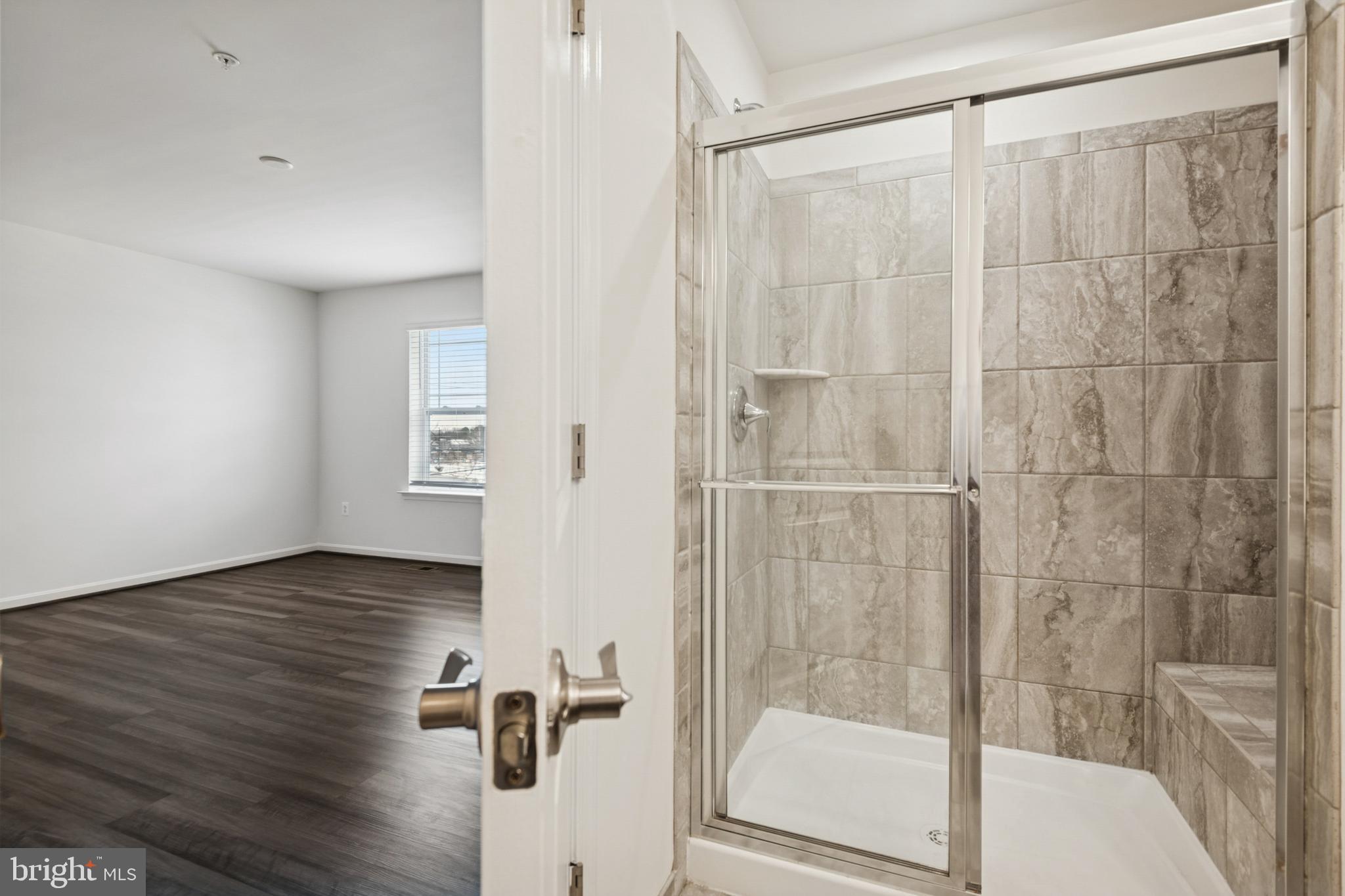 WOLF RUN LANE - Residential