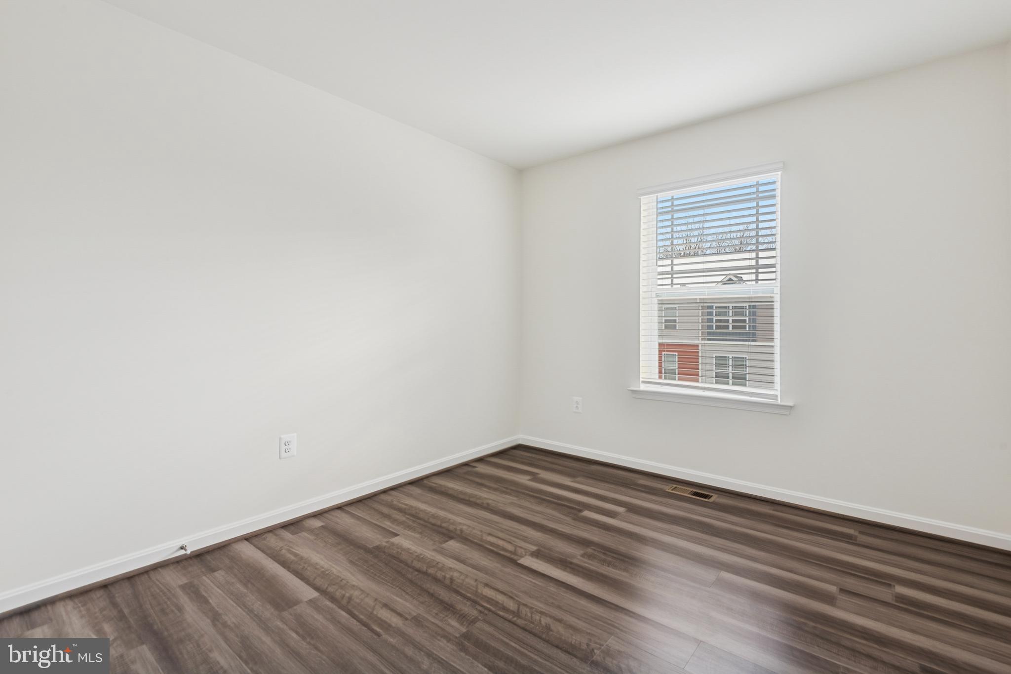 WOLF RUN LANE - Residential