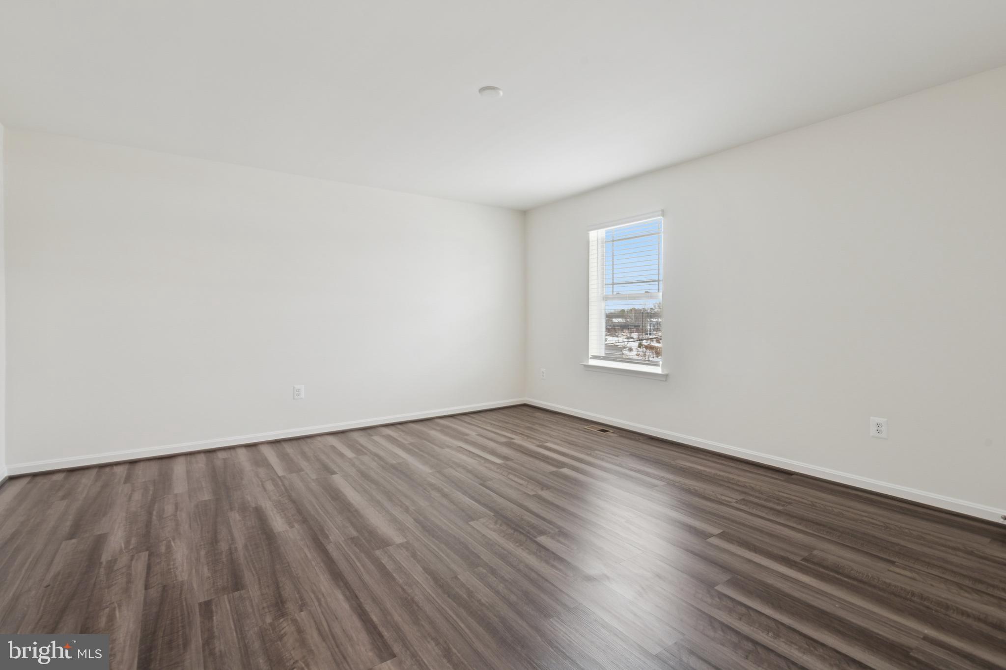 WOLF RUN LANE - Residential