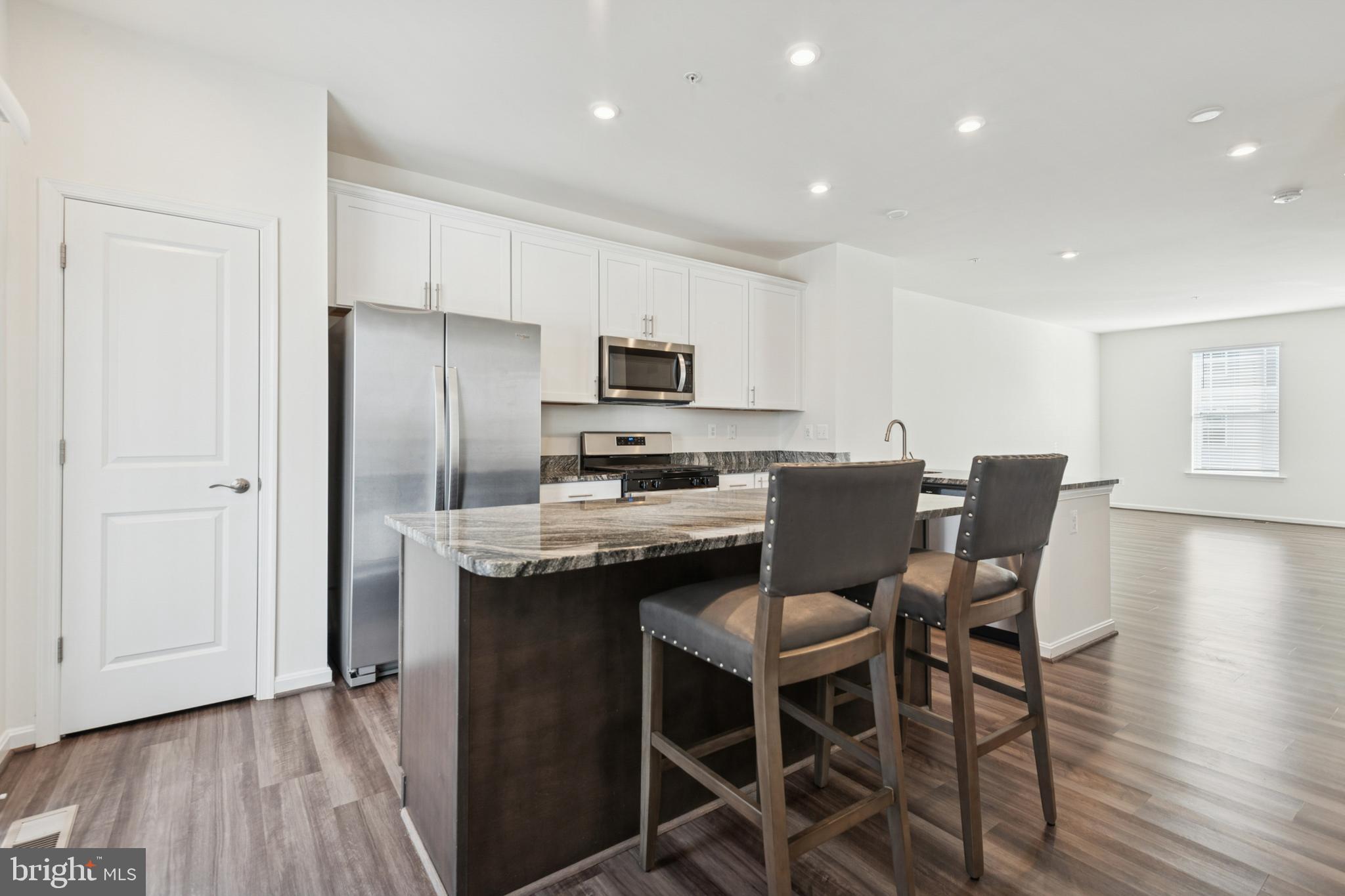 WOLF RUN LANE - Residential