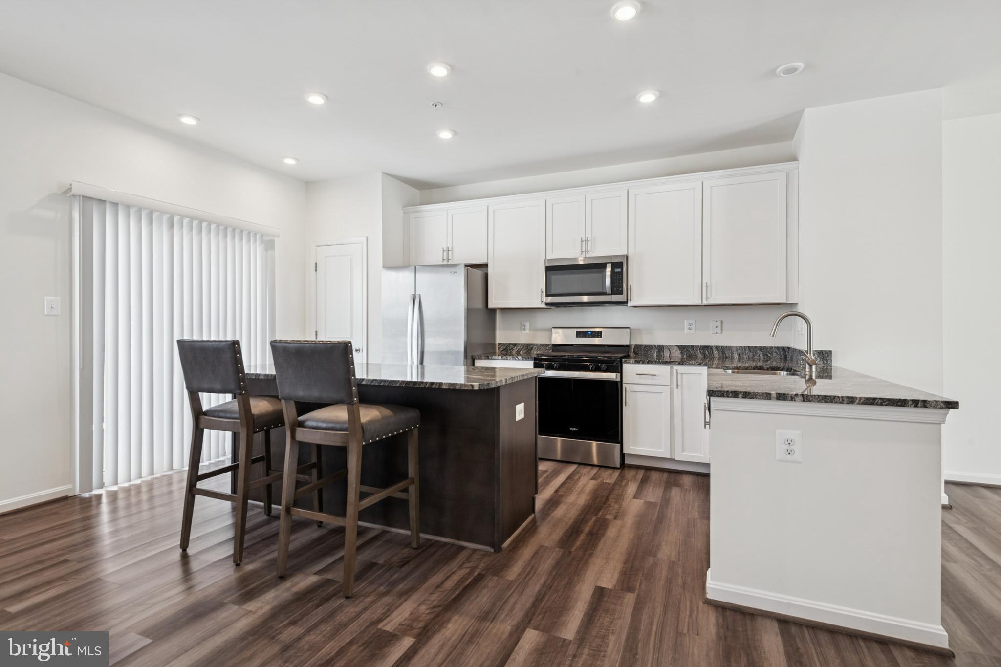 WOLF RUN LANE - Residential