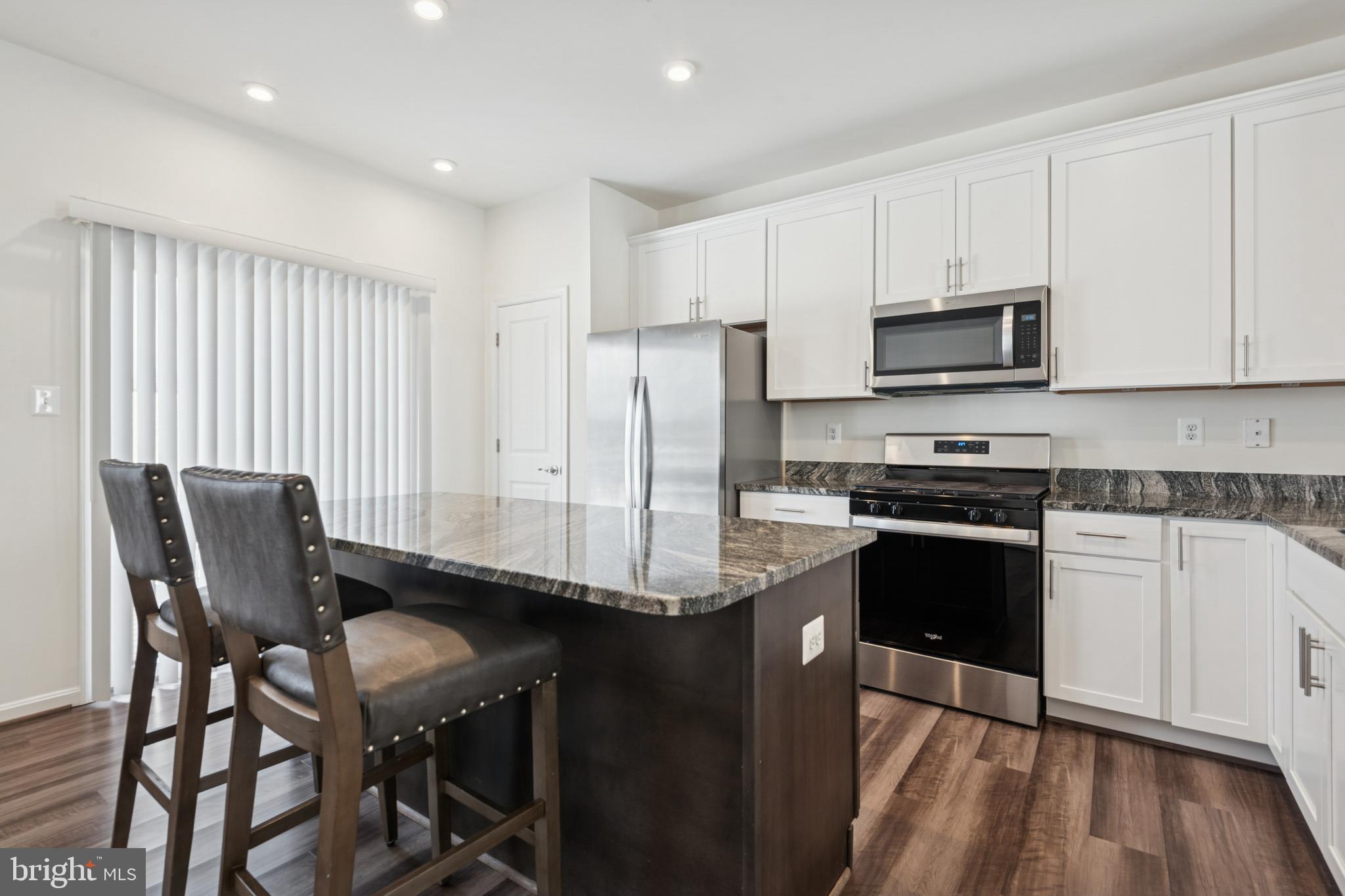 WOLF RUN LANE - Residential