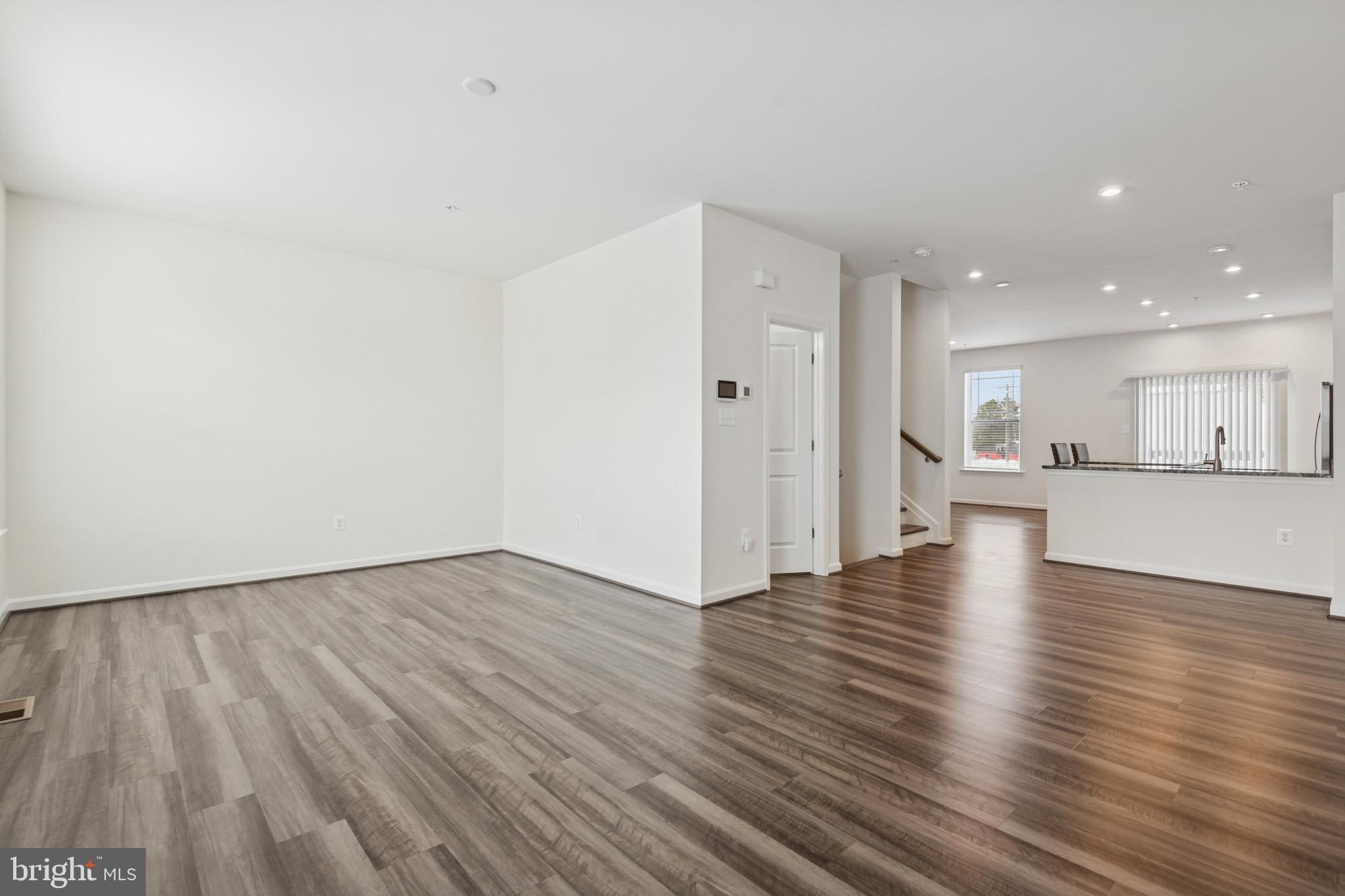 WOLF RUN LANE - Residential