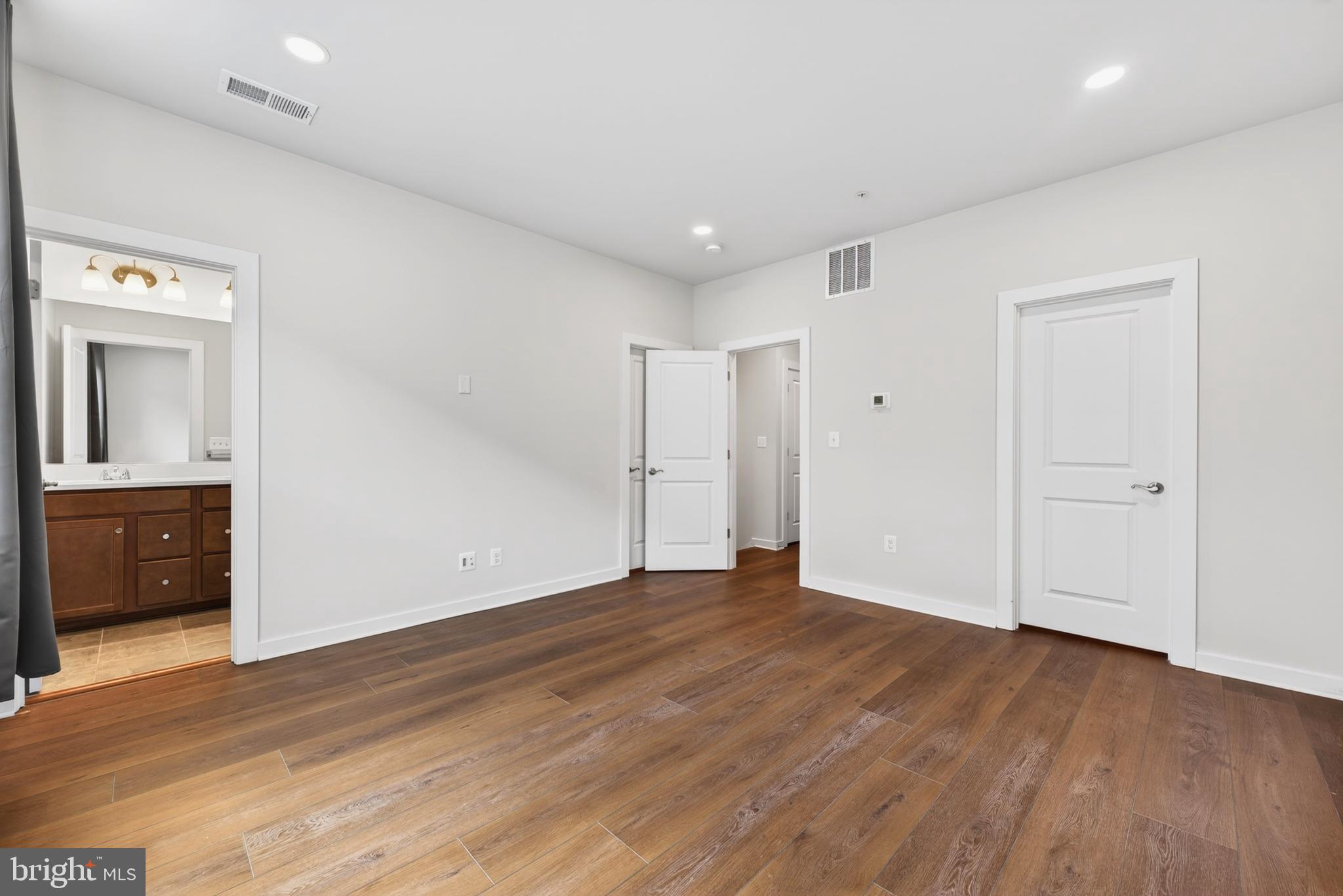 WESTSIDE AT SHADY GROVE - Residential