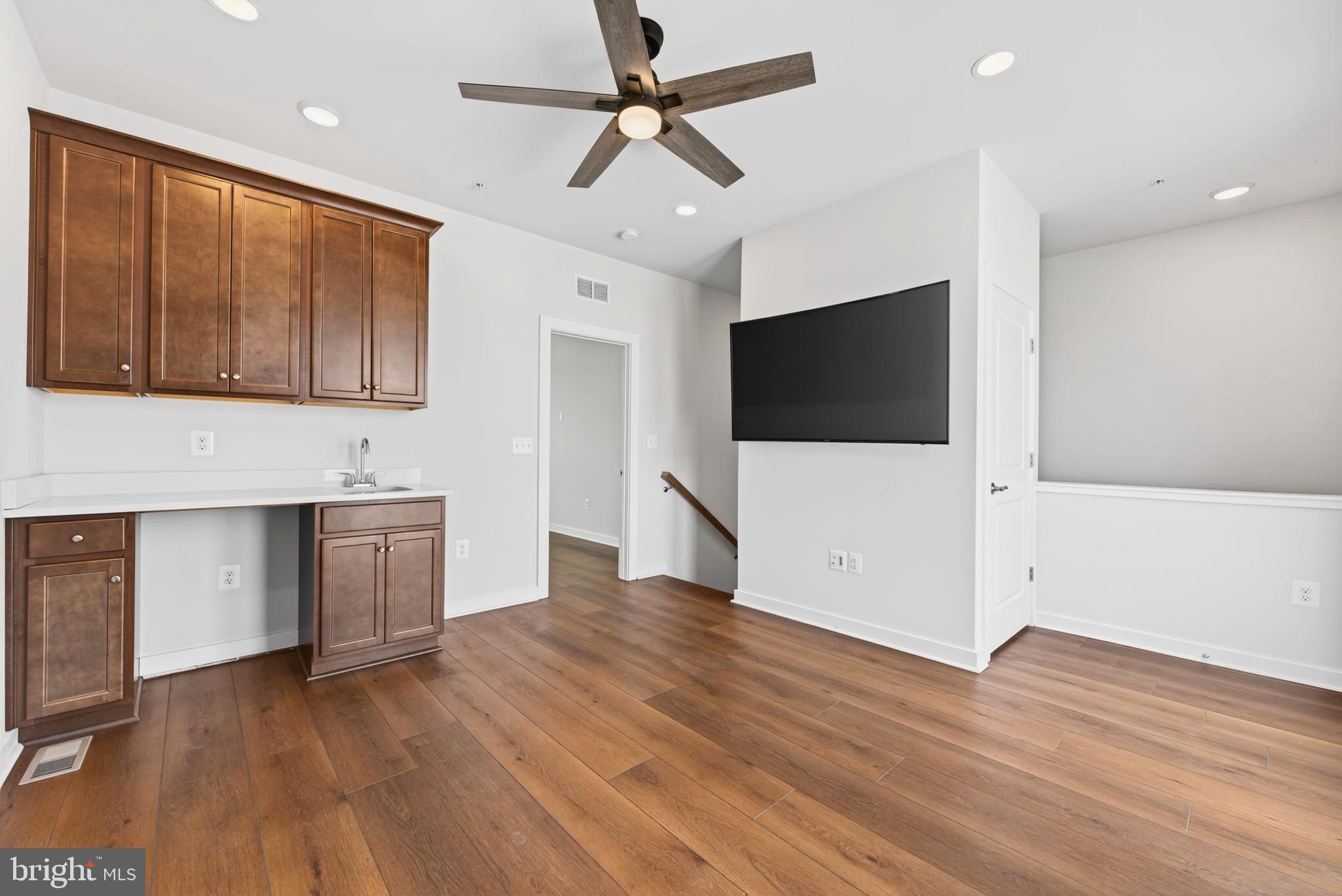 WESTSIDE AT SHADY GROVE - Residential