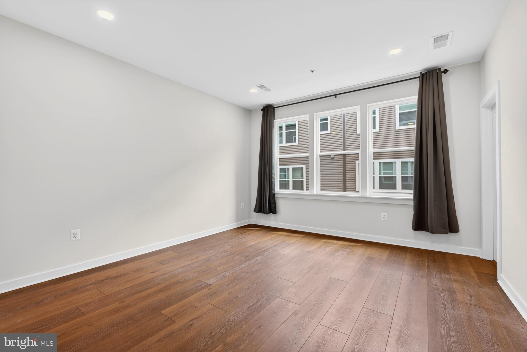 WESTSIDE AT SHADY GROVE - Residential