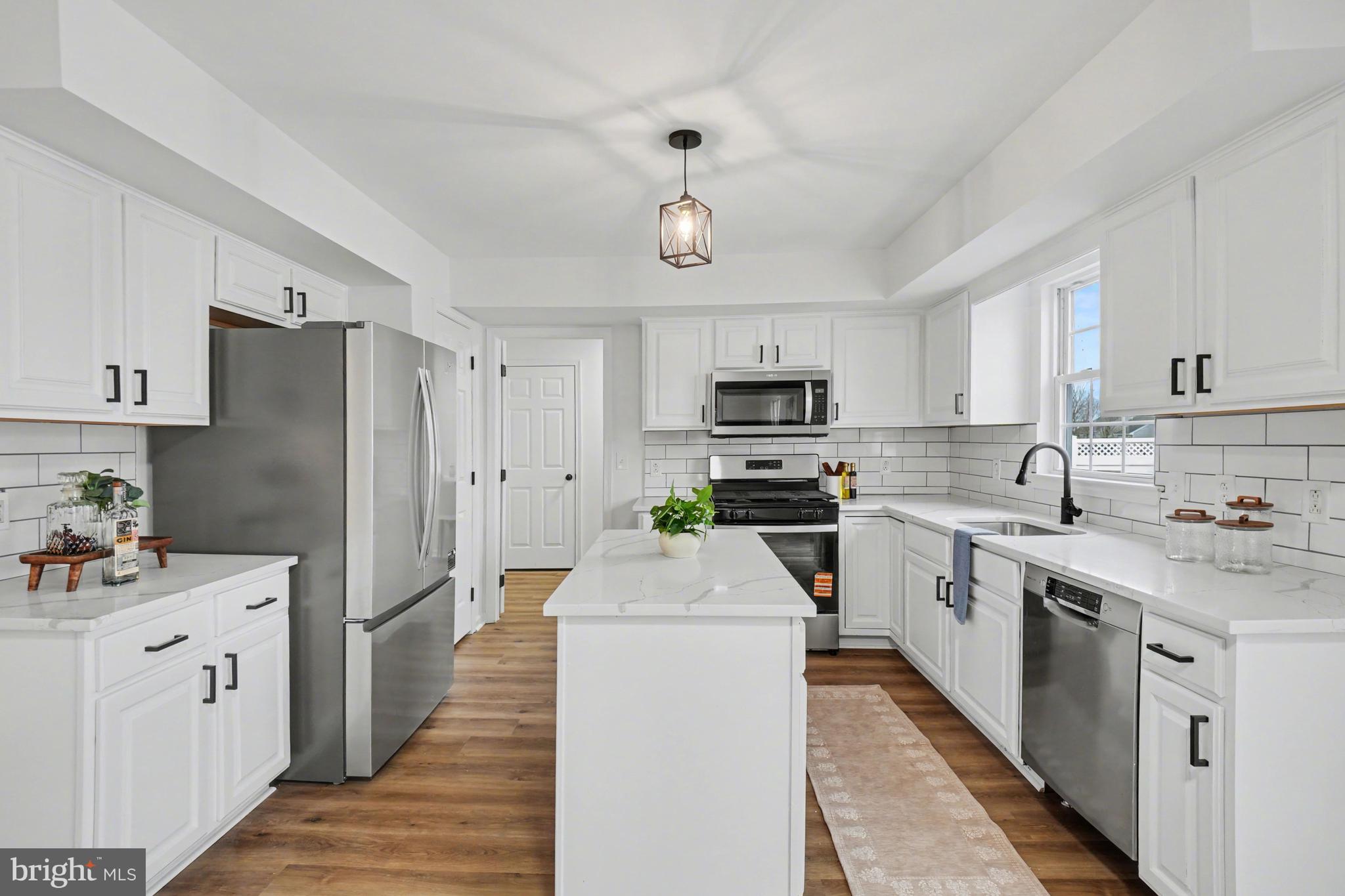 ROSECLIFF POINT - Residential