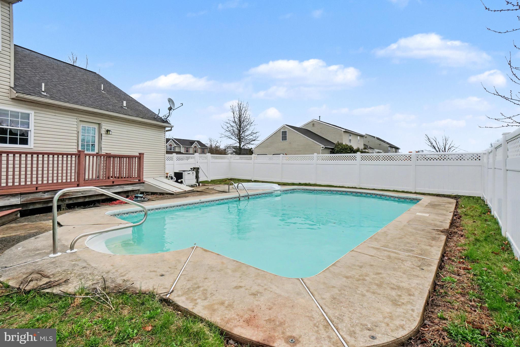 ROSECLIFF POINT - Residential