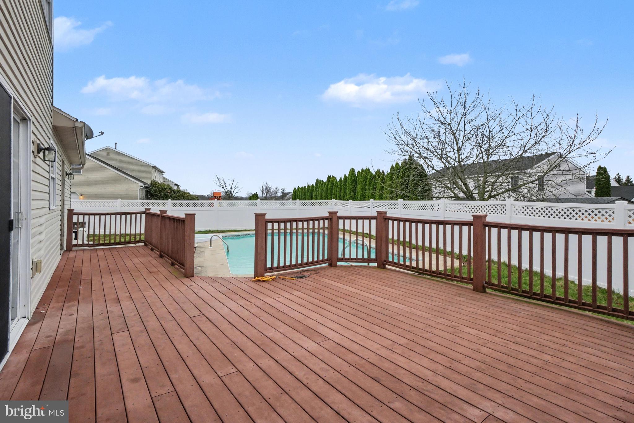 ROSECLIFF POINT - Residential