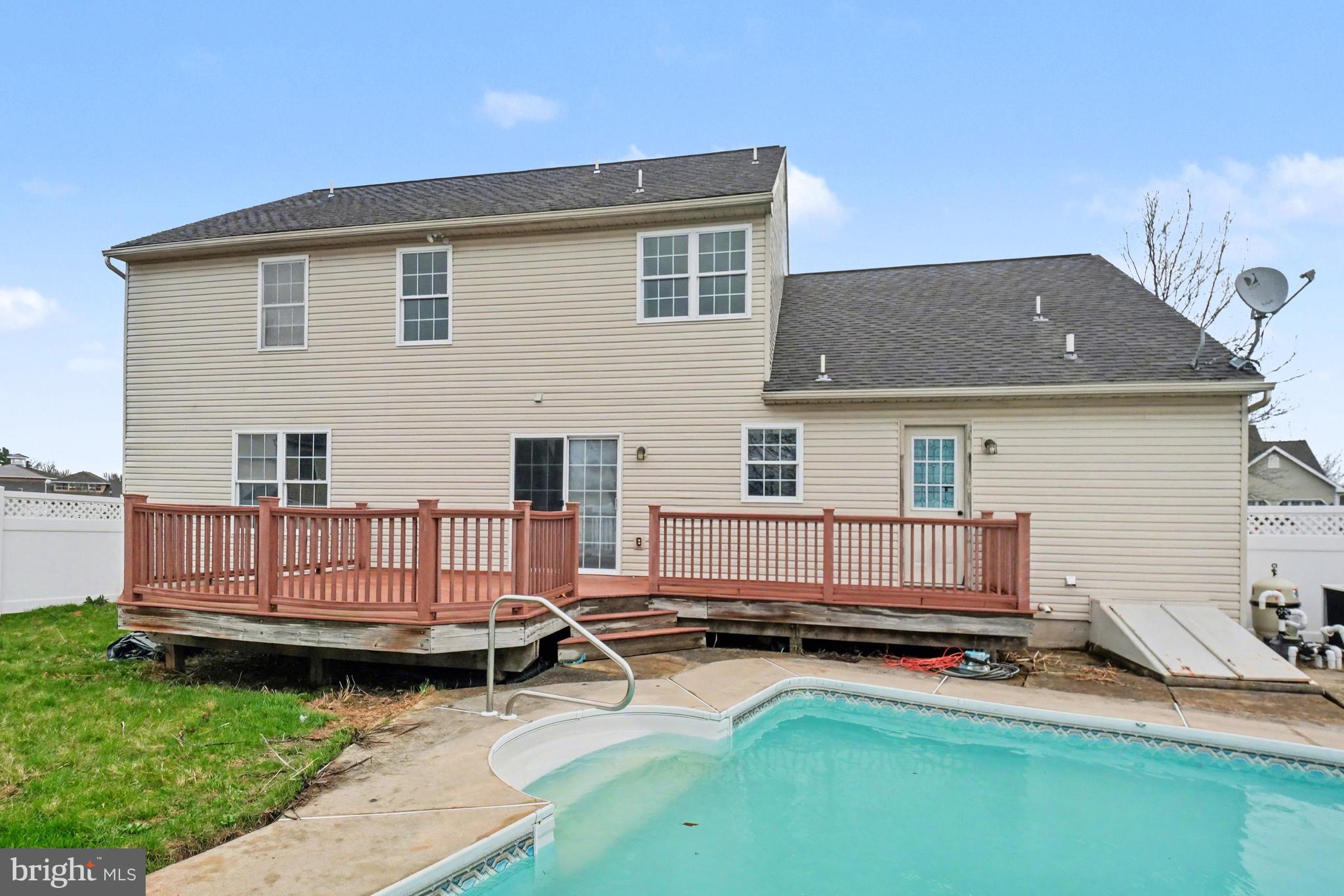 ROSECLIFF POINT - Residential