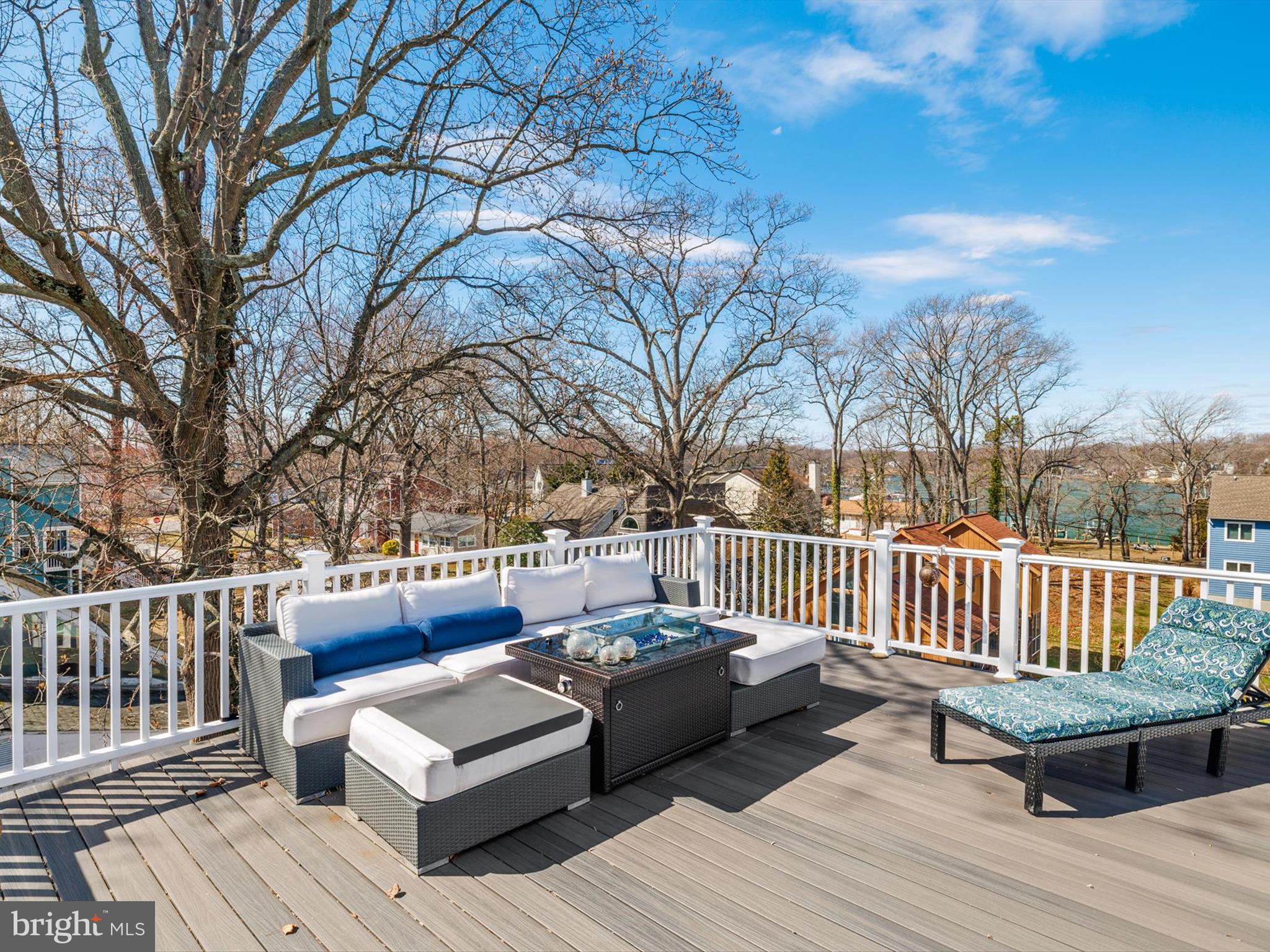 OYSTER HARBOR - Residential