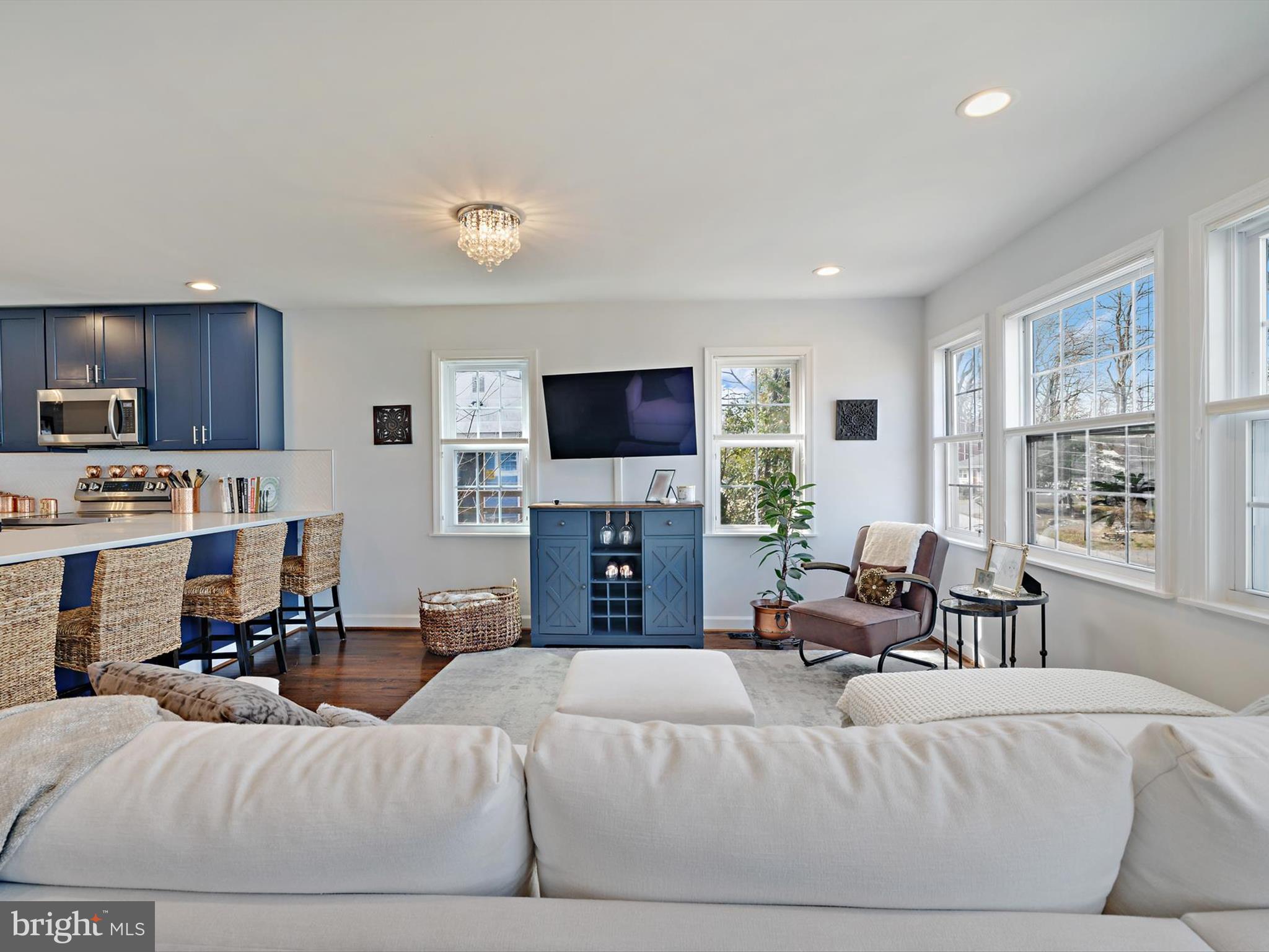 OYSTER HARBOR - Residential