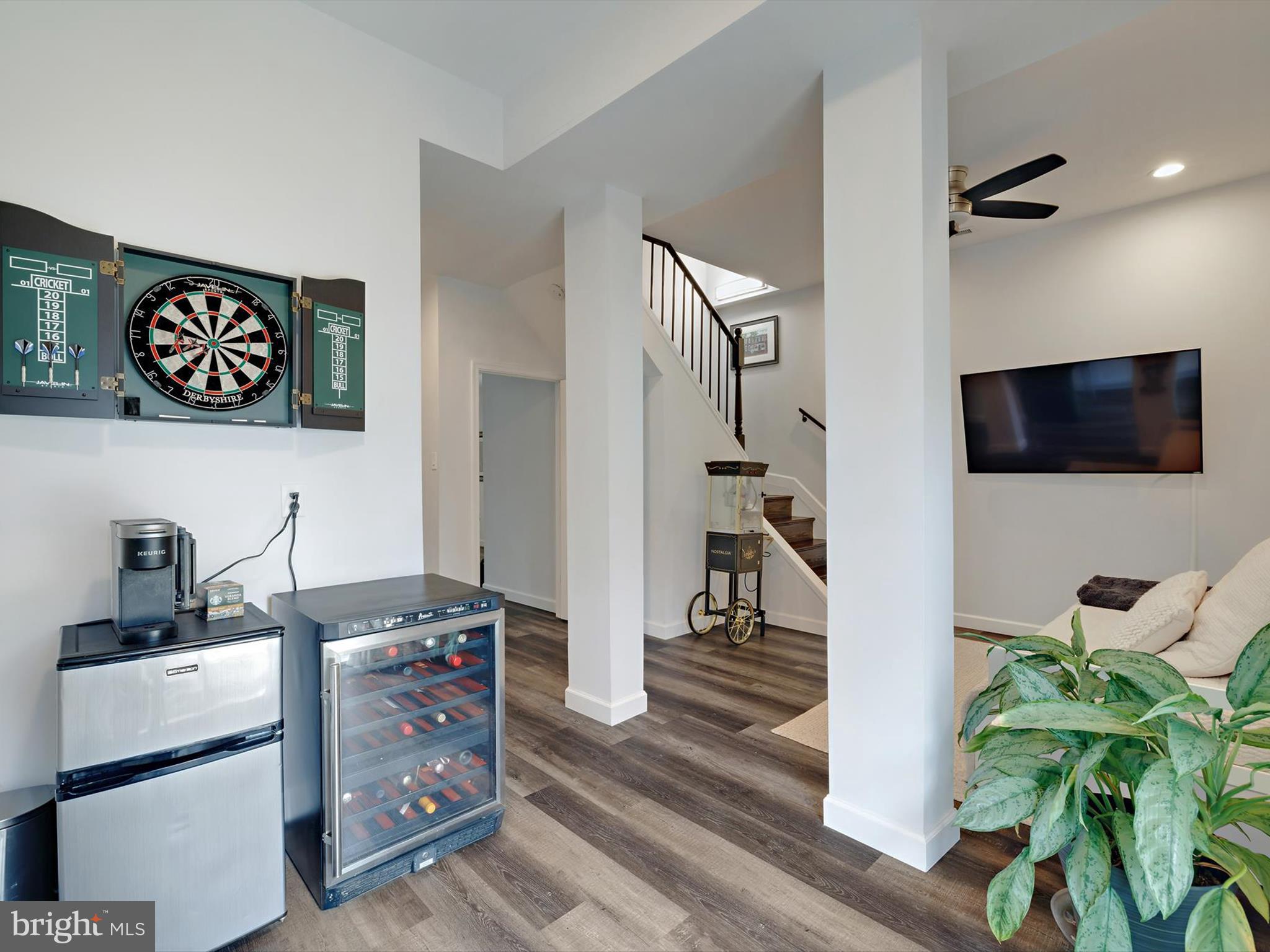 OYSTER HARBOR - Residential