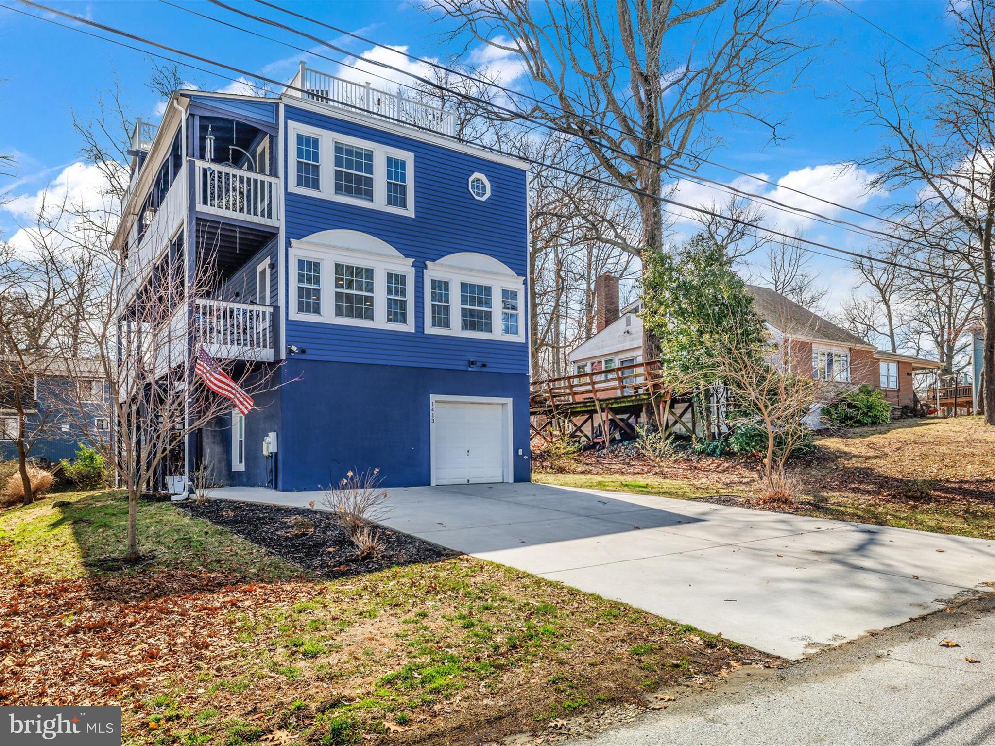 OYSTER HARBOR - Residential