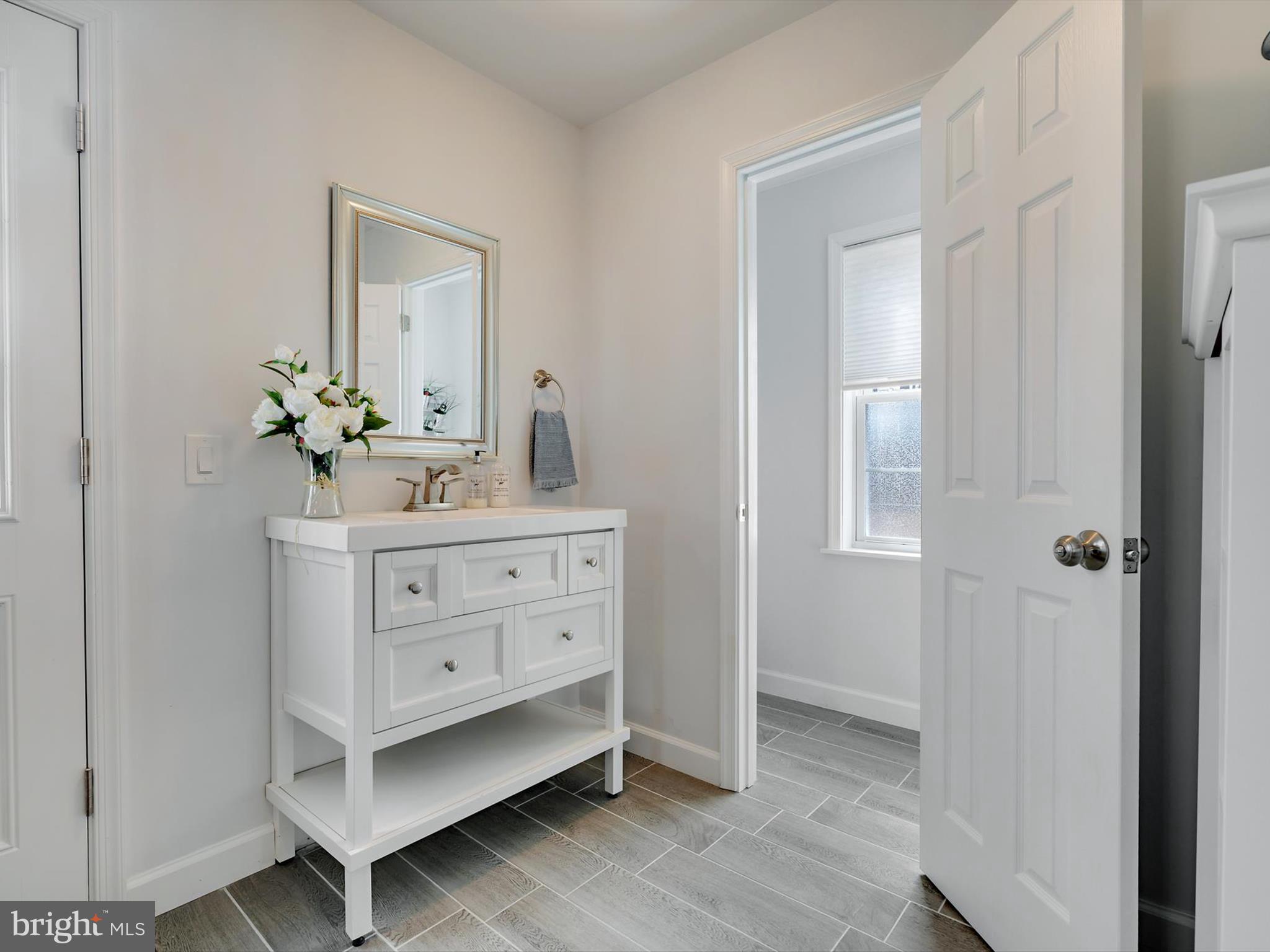 OYSTER HARBOR - Residential