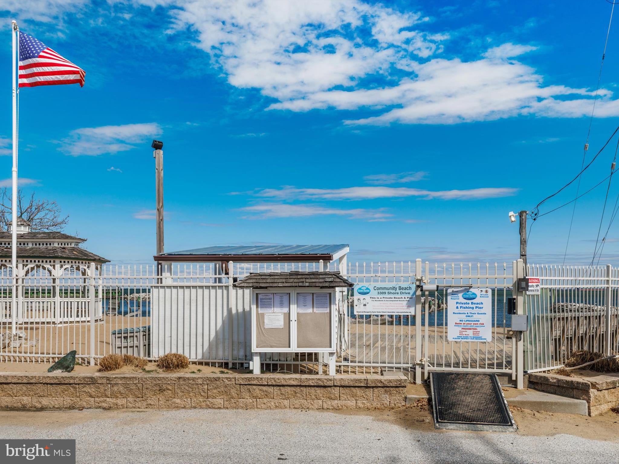 OYSTER HARBOR - Residential