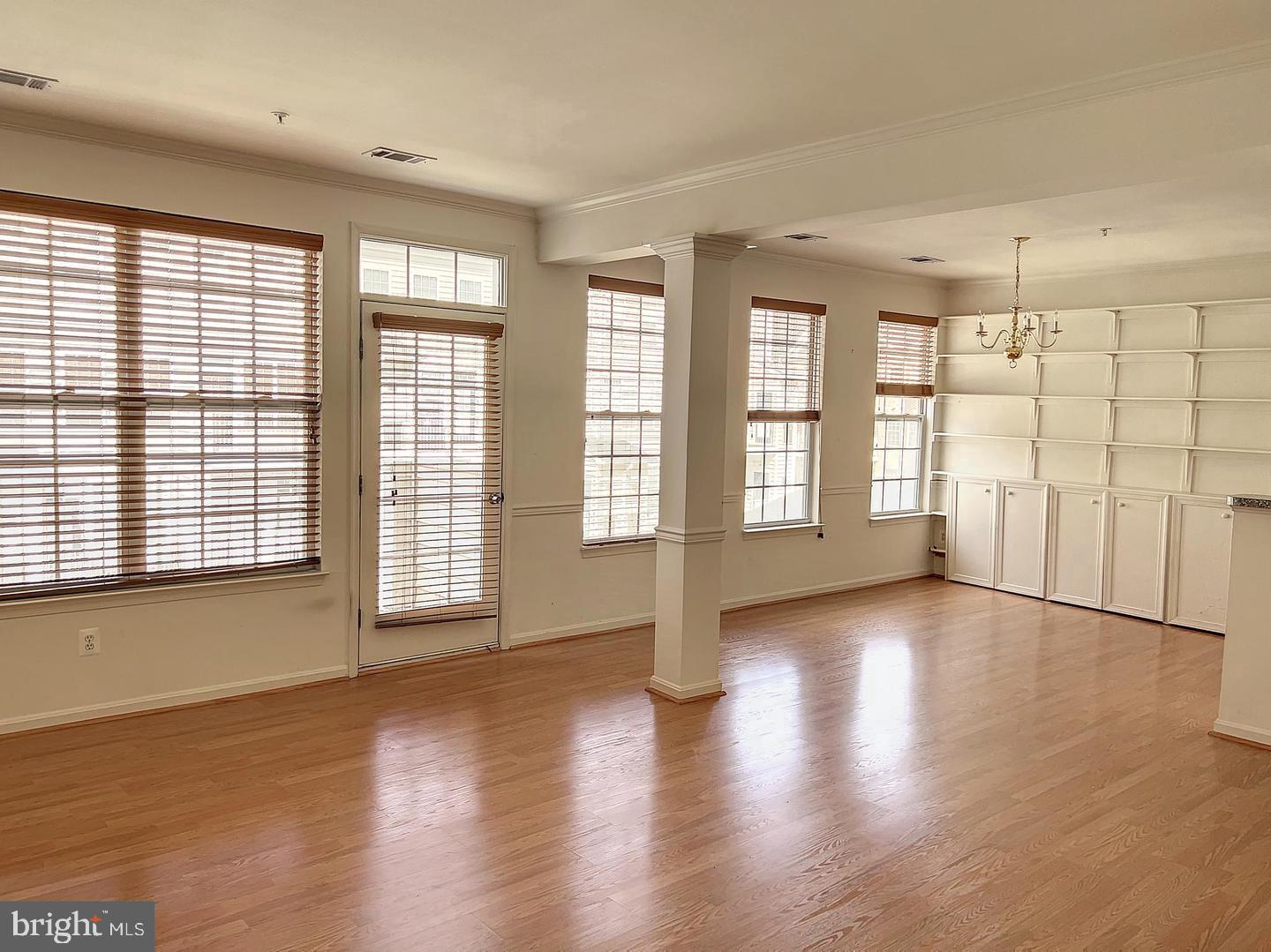2664 MANHATTAN PLACE 306