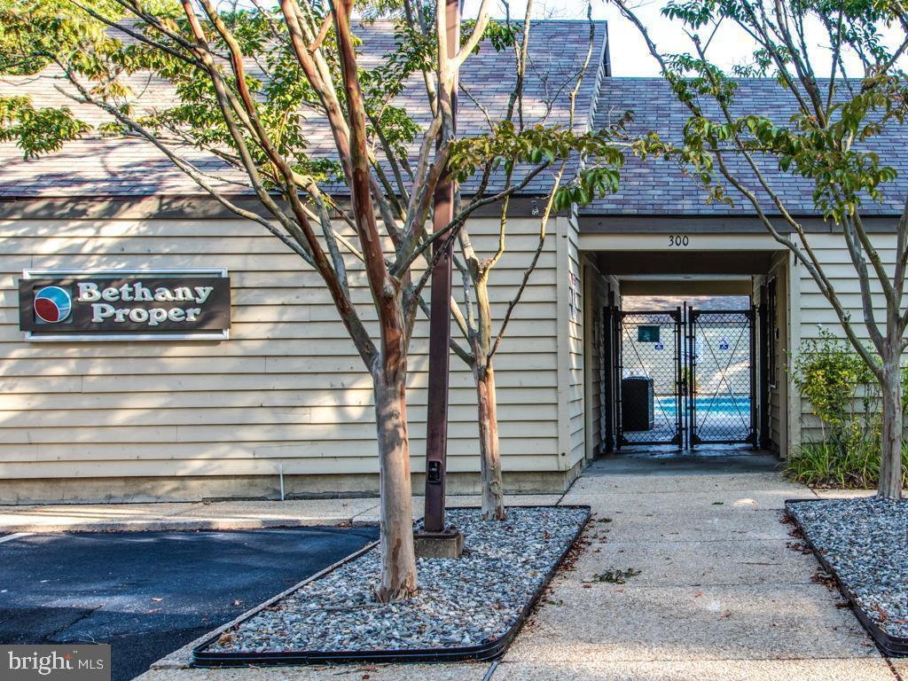 BETHANY PROPER TOWNHOMES - Residential