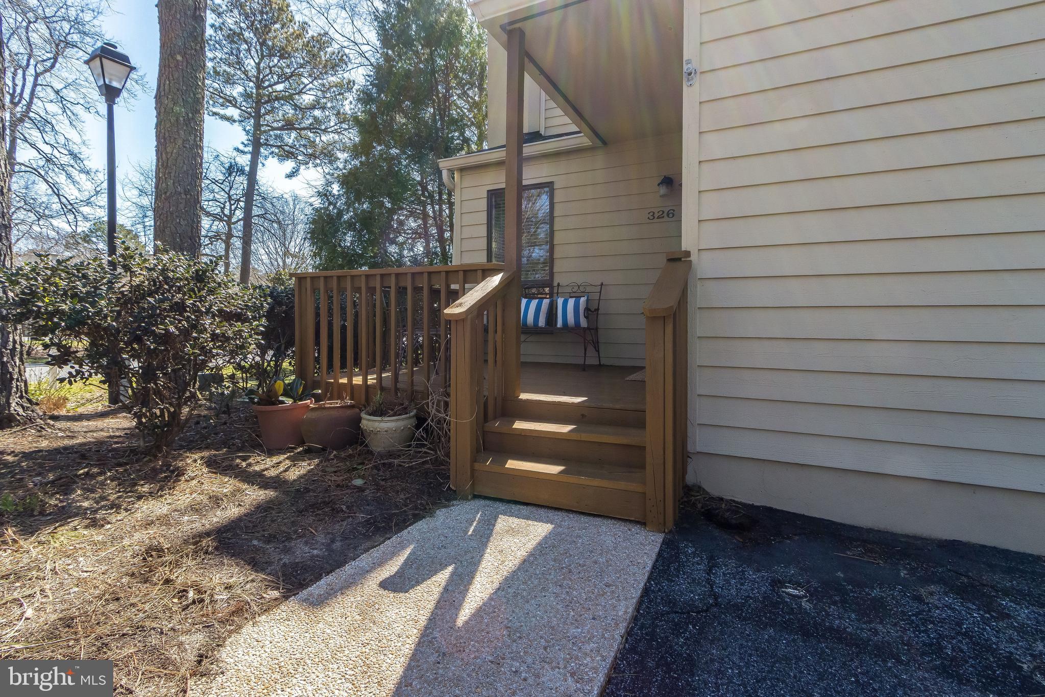 326 FORSYTHIA COURT A