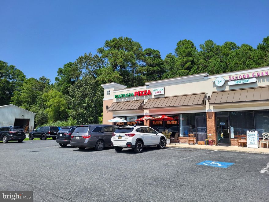 Well established restaurant in the Busy Easton Marketplace Shopping Center. Strong track record with a well known location and product.  All furniture fixtures and equipment convey.