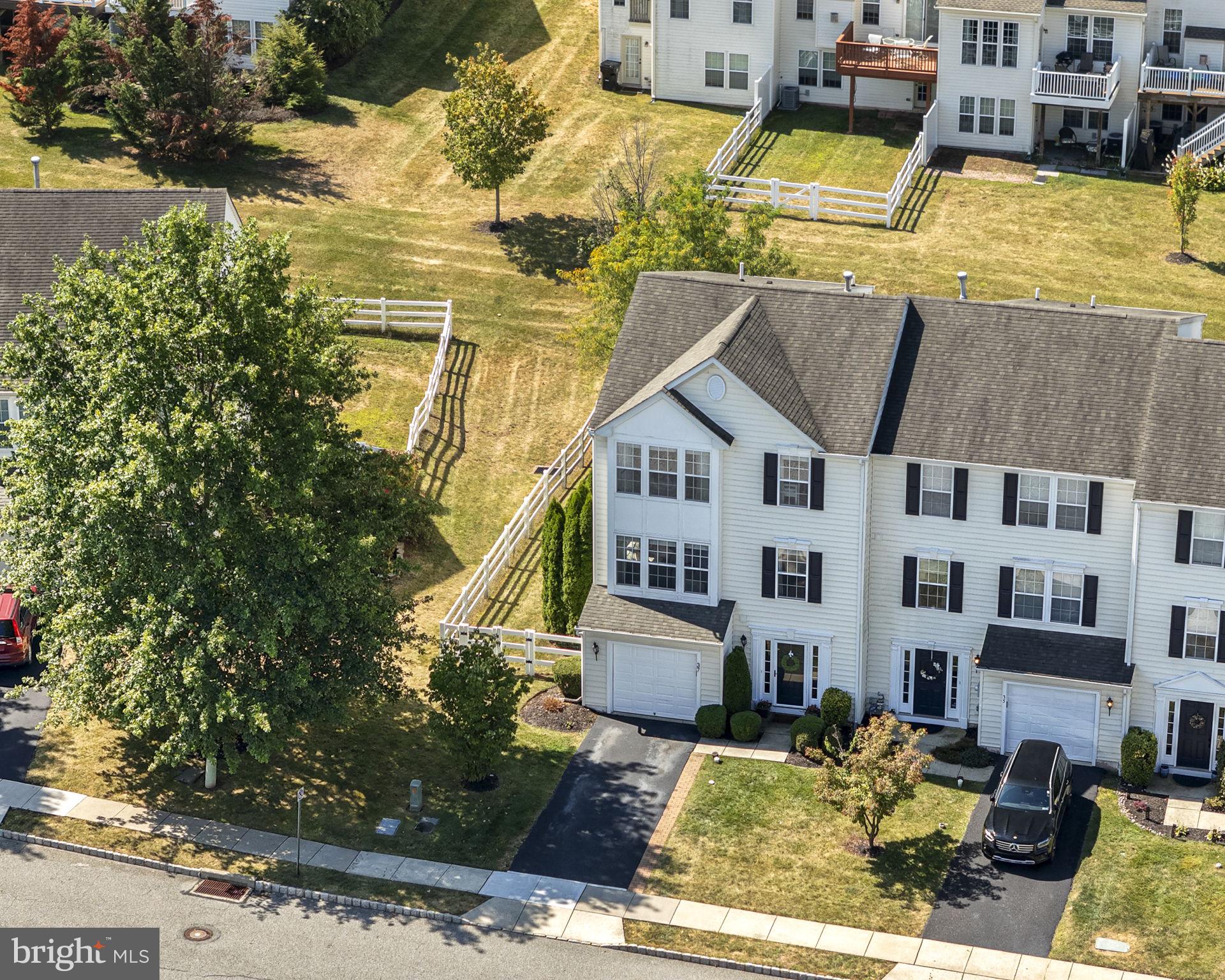 37 BAYBERRY LANE